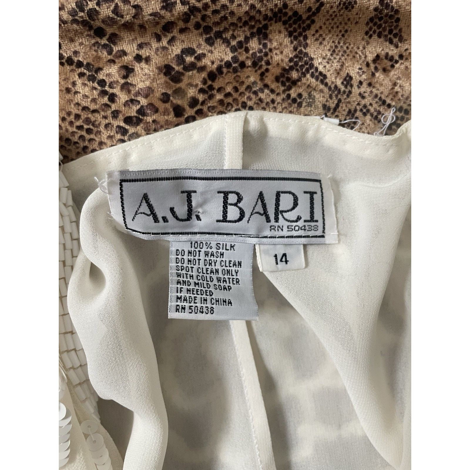 Vintage NWT AJ Bari Beaded Sequin Silk Long Sleeve Shirt Jacket 14 Size XL / US 12-14 / IT 48-50 - 4 Thumbnail