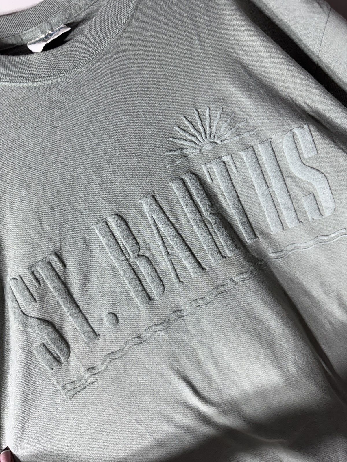 Vintage Vintage St. Barths Embossed T-Shirt by Harborside Graphics Size US L / EU 52-54 / 3 - 3 Thumbnail