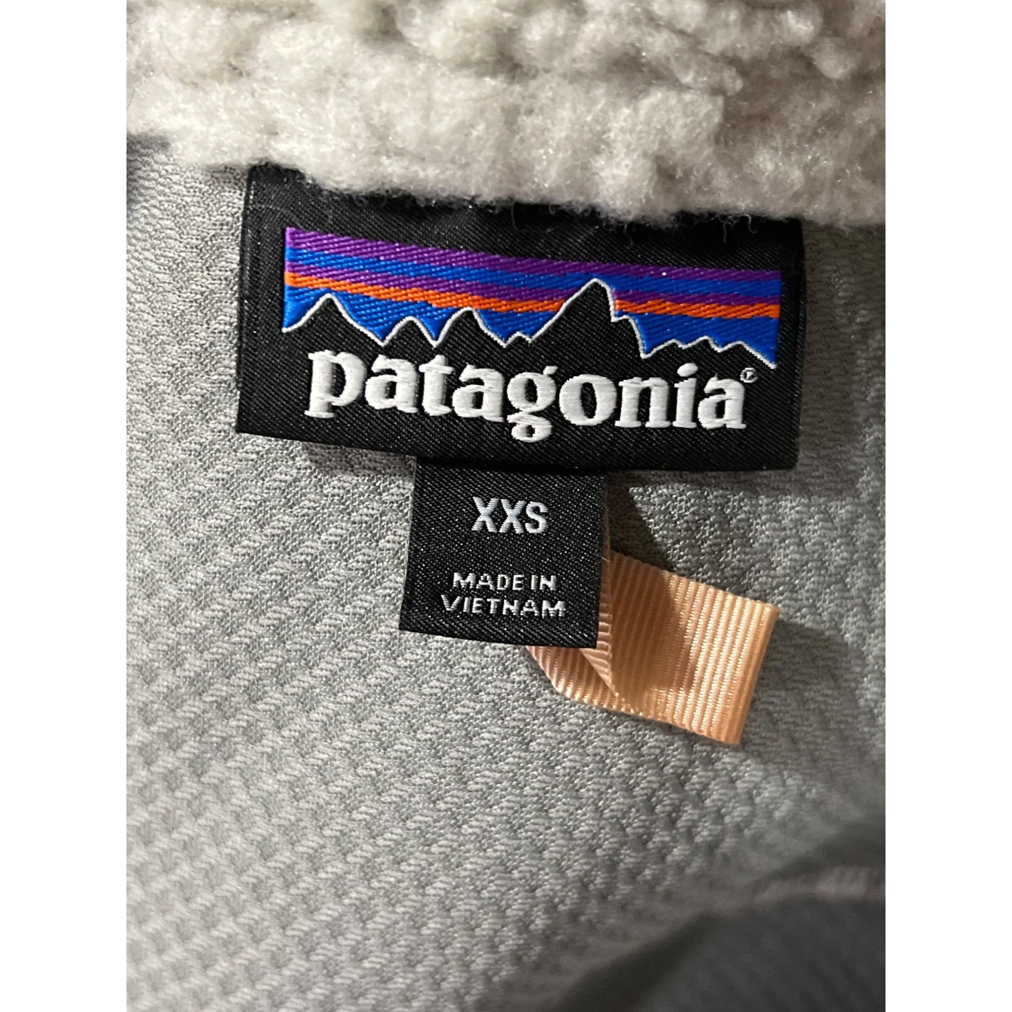 Patagonia Patagonia Women's XXS Cream Sherpa Fleece Vest With Navy Acc Size XXS / US 00 / IT 34 - 4 Thumbnail