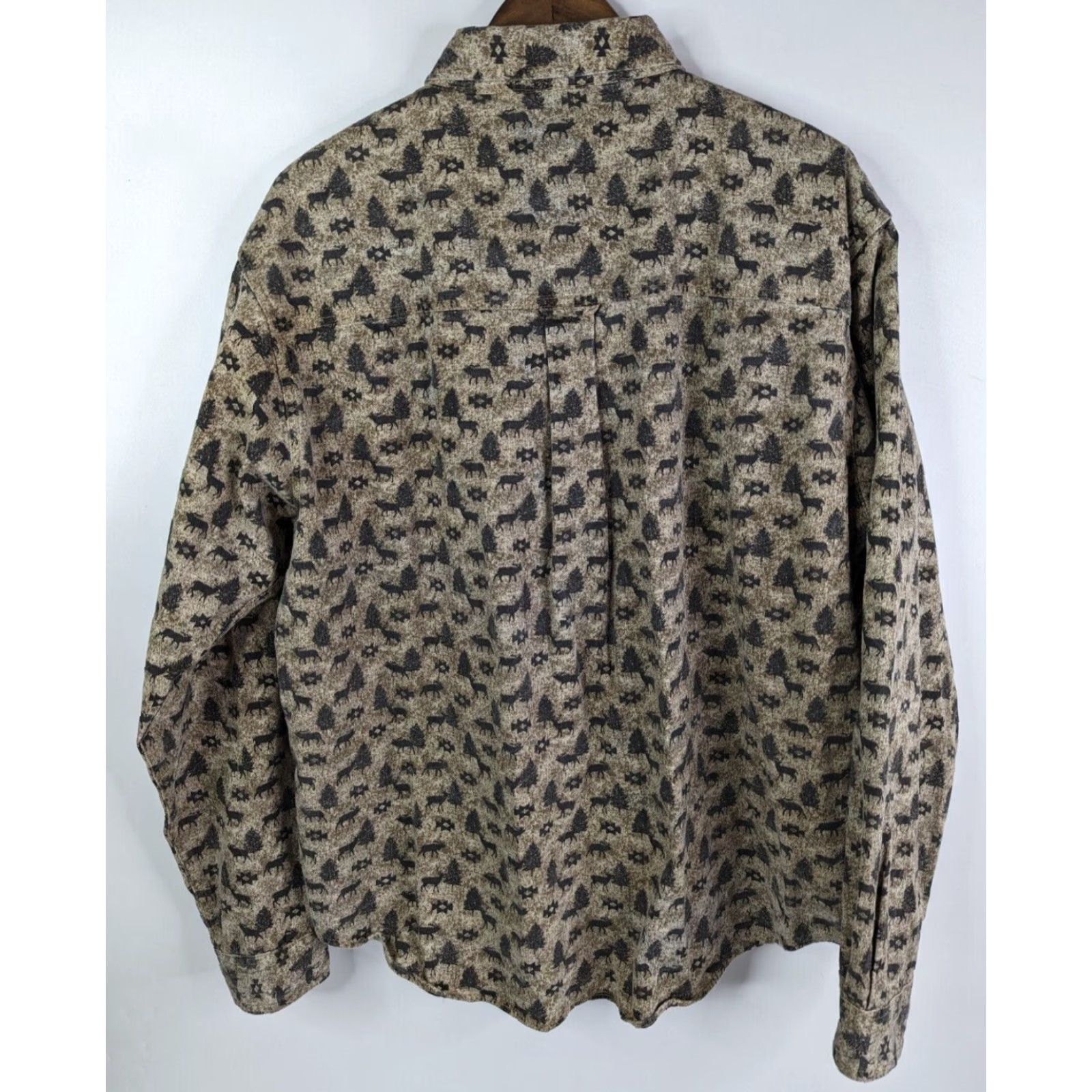 Vintage VINTAGE Rare Gunnison Deer And Tree Long Sleeve Button Down Shirt XL Cotton Beige Men Button-Up Shirts Mens Size US XL / EU 56 / 4 - 5 Thumbnail
