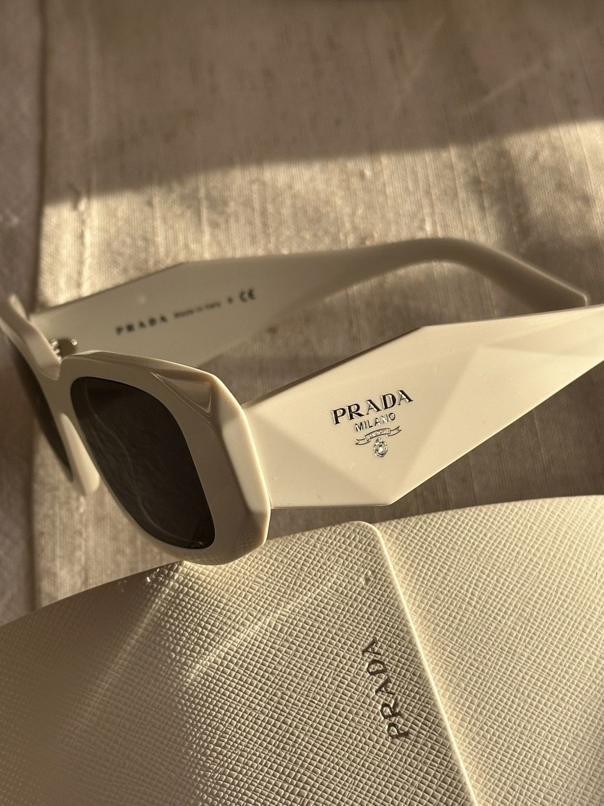 Prada PRADA Runway Symbole White Sunglasses SPR17W Quavo Logo Size ONE SIZE - 9 Thumbnail