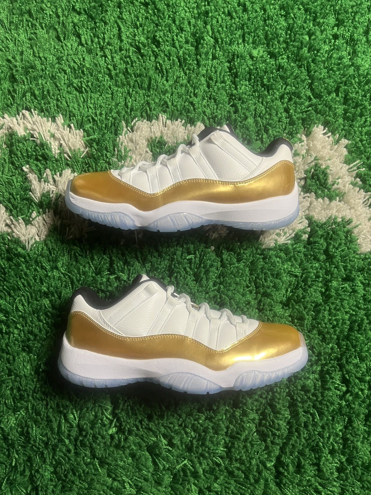 Jordan Brand Jordan 11 Low Closing Ceremony Size US 8.5 / EU 41-42 - 1 Thumbnail