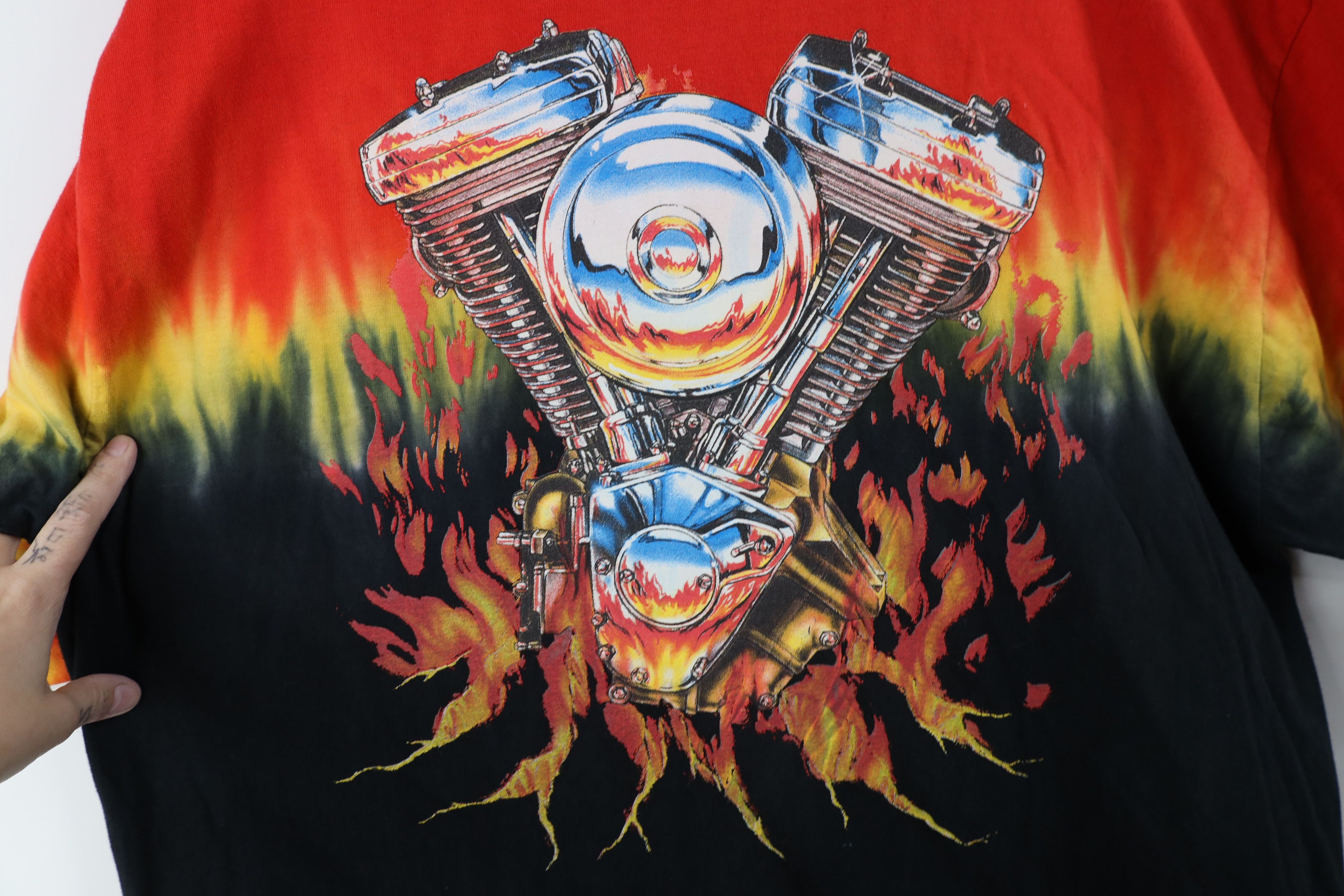 Vintage Vintage 90s Streetwear Fire Flames Engine Car Racing T-Shirt Size US XXL / EU 58 / 5 - 4 Thumbnail
