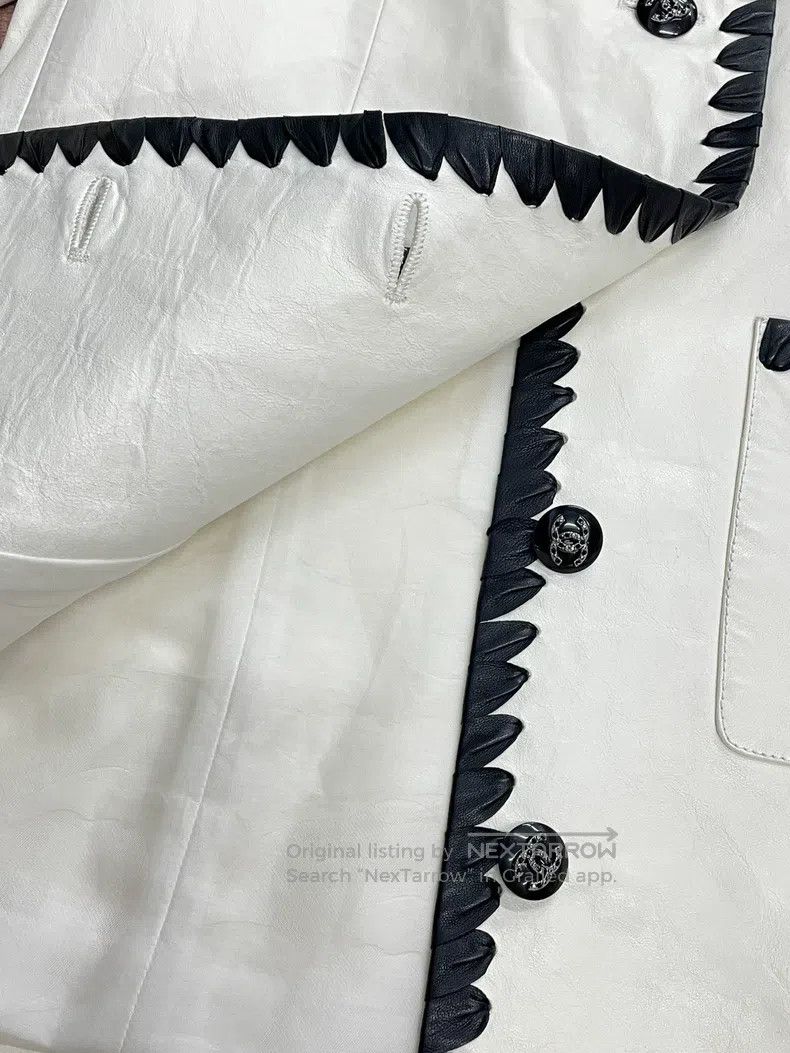 Chanel Chanel White, black, black, diamond-buttoned leather jacke Size XS / US 0-2 / IT 36-38 - 7 Thumbnail
