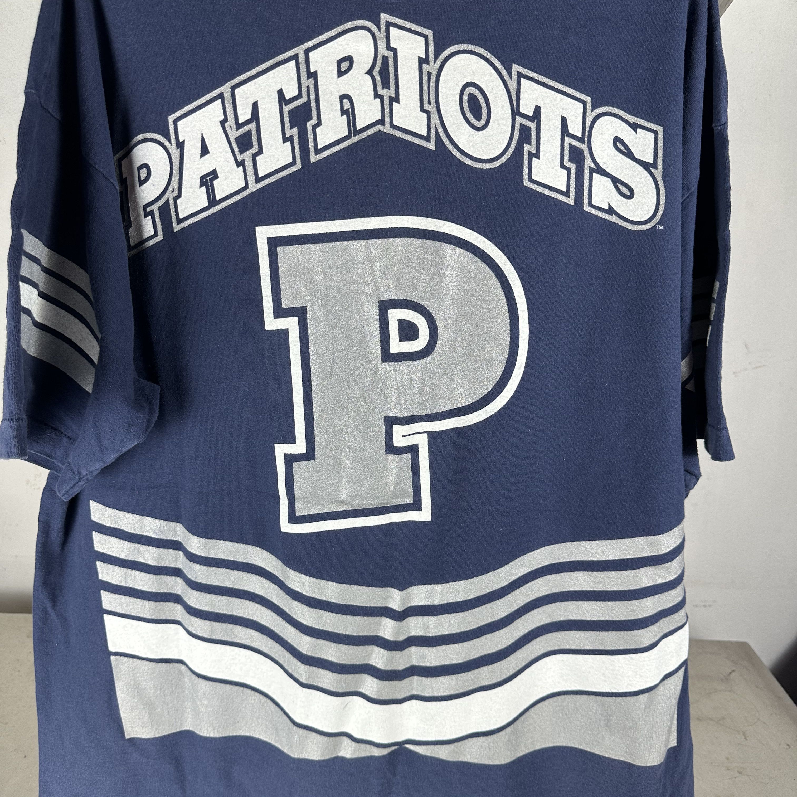 Vintage Vintage 90s New England Patriots NFL AOP Salem T-shirt Size US XXL / EU 58 / 5 - 4 Thumbnail