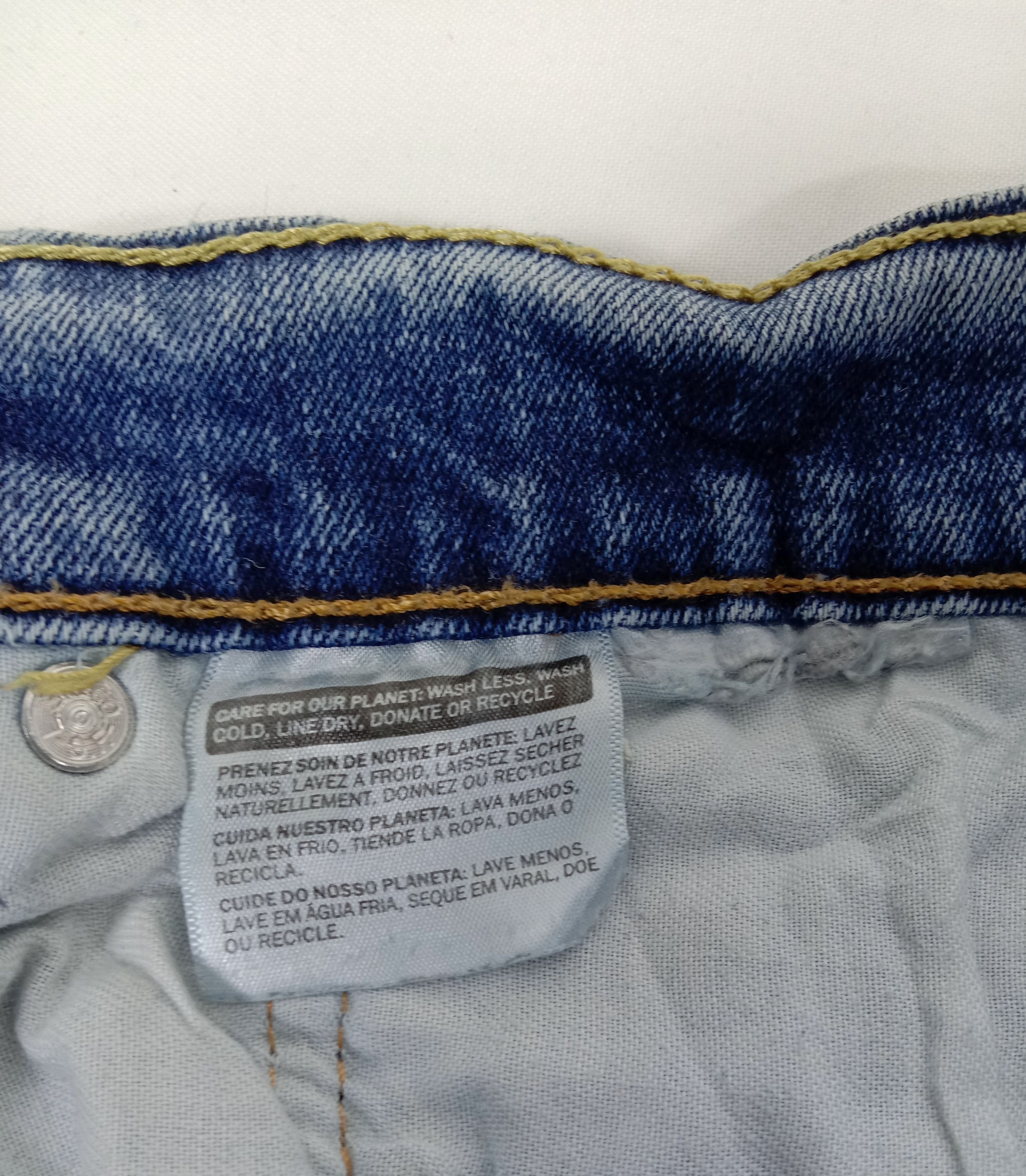 Levi's Vintage Levi's 550 Faded Blue Jeans Distressed Denim Size US 35 - 12 Thumbnail
