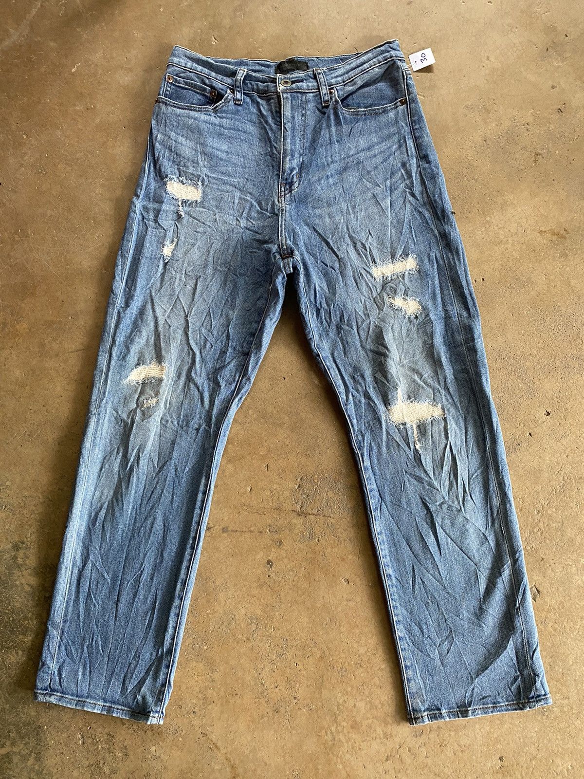 image of Uniqlo Jeans Distressed Blue Denim Pants, Men's (Size 30)