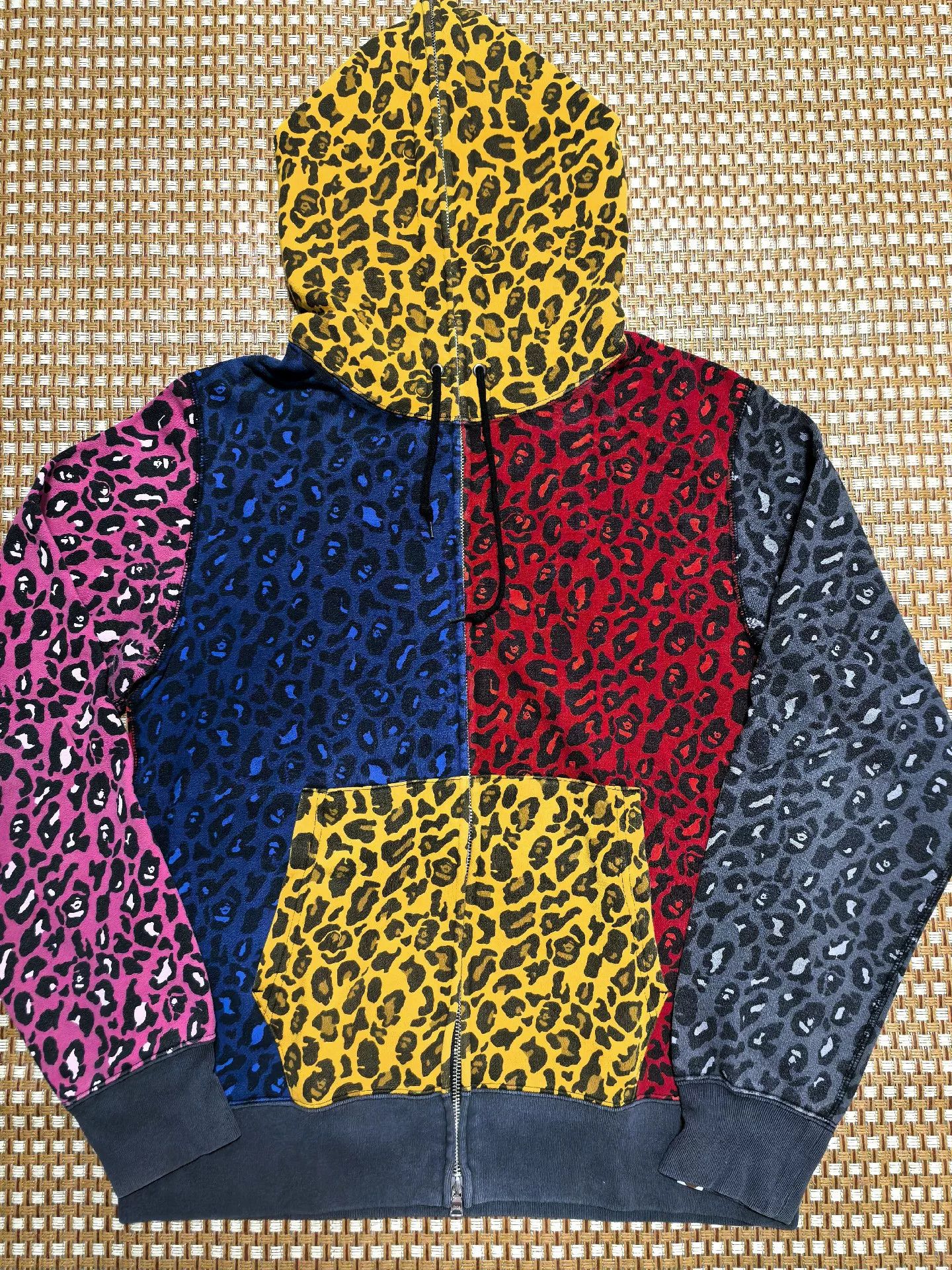 Bape Bape Shark Sweatshirt Pullover Size US L / EU 52-54 / 3 - 1 Thumbnail