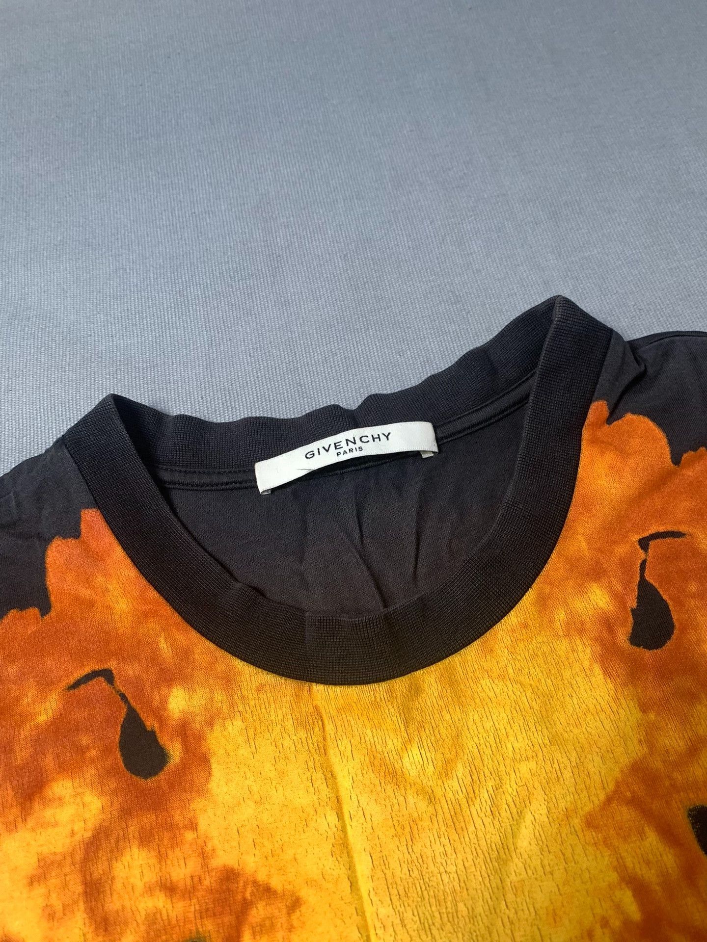 Givenchy Givenchy Flame Print Short Sleeve Size US S / EU 44-46 / 1 - 1 Thumbnail
