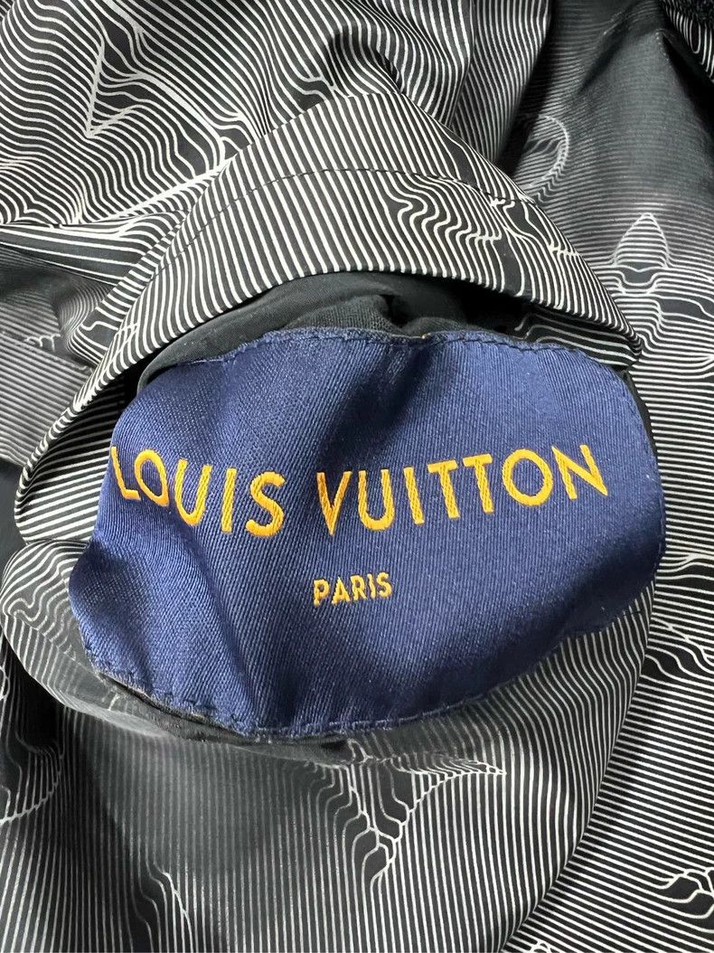 Louis Vuitton Louis Vuitton 2054 presbyopic heat sensitive reversible ja Size US S / EU 44-46 / 1 - 6 Thumbnail