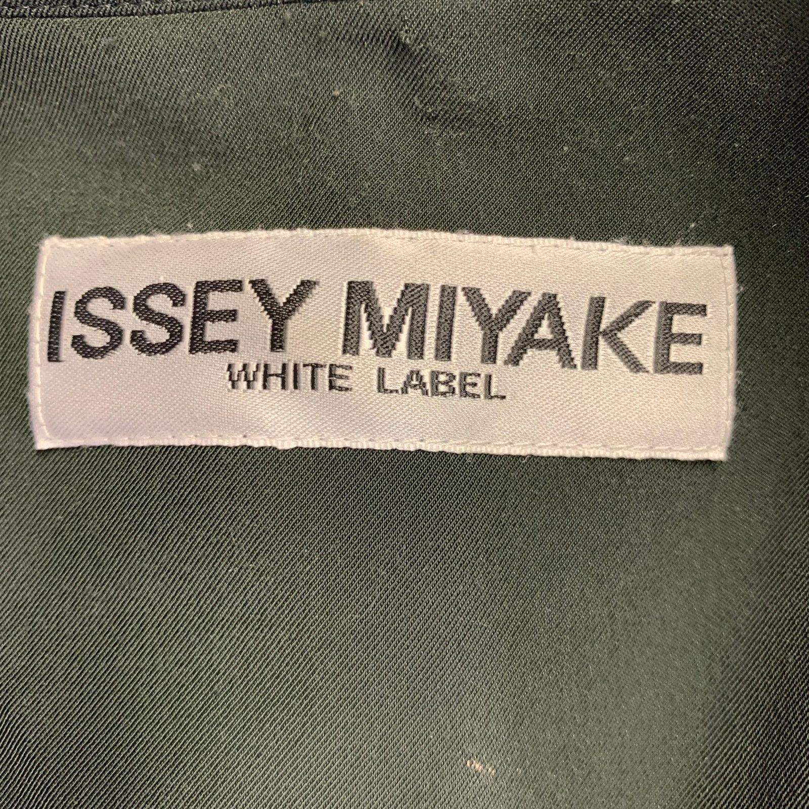 Issey Miyake ISSEY MIYAKE Size S Green Single Breasted Blazer Size S / US 4 / IT 40 - 6 Thumbnail