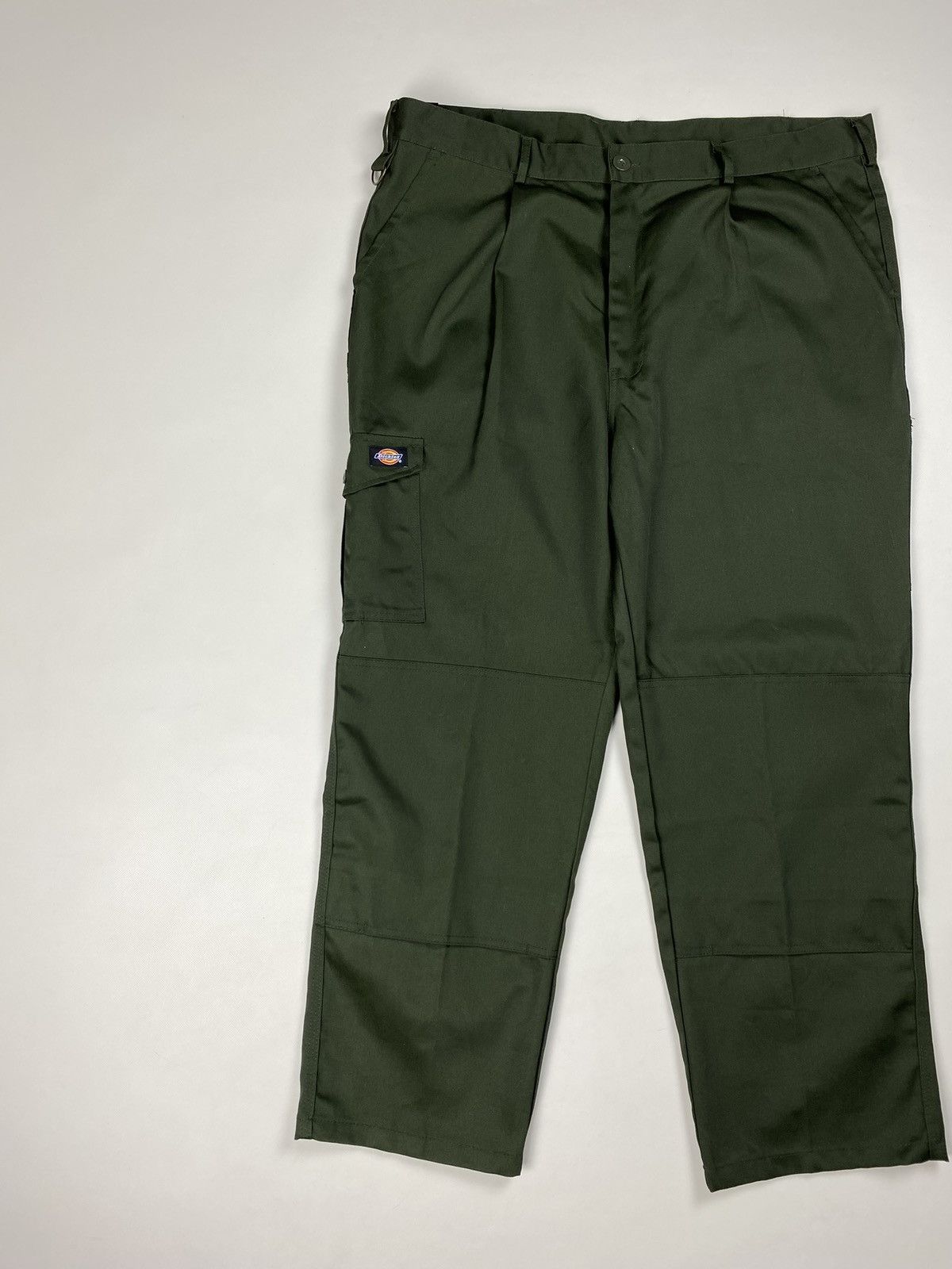 Dickies BNWT! Dickies Workwear men’s cargo pants trousers Size US 42 / EU 58 - 2 Thumbnail