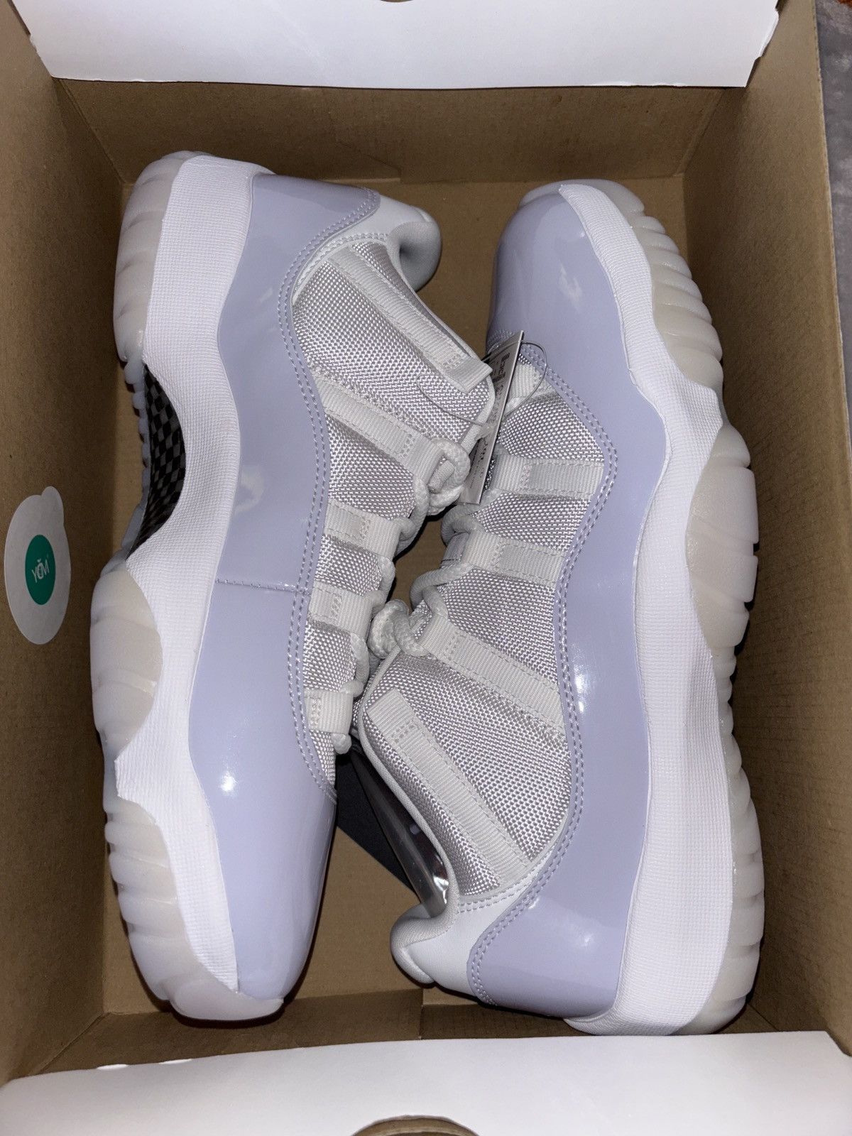 Jordan Brand Jordan 11 Retro Low Pure Violet Women’s Size US 11.5 / IT 41.5 - 6 Thumbnail