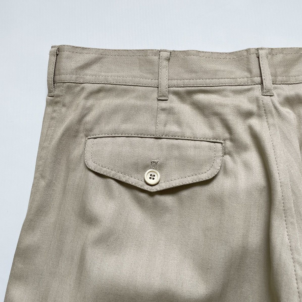 Comme des Garcons Beige ‘Curved Leg’ Utility Trousers Size US 34 / EU 50 - 15 Thumbnail
