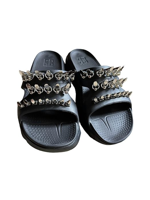 Givenchy spiked discount slides