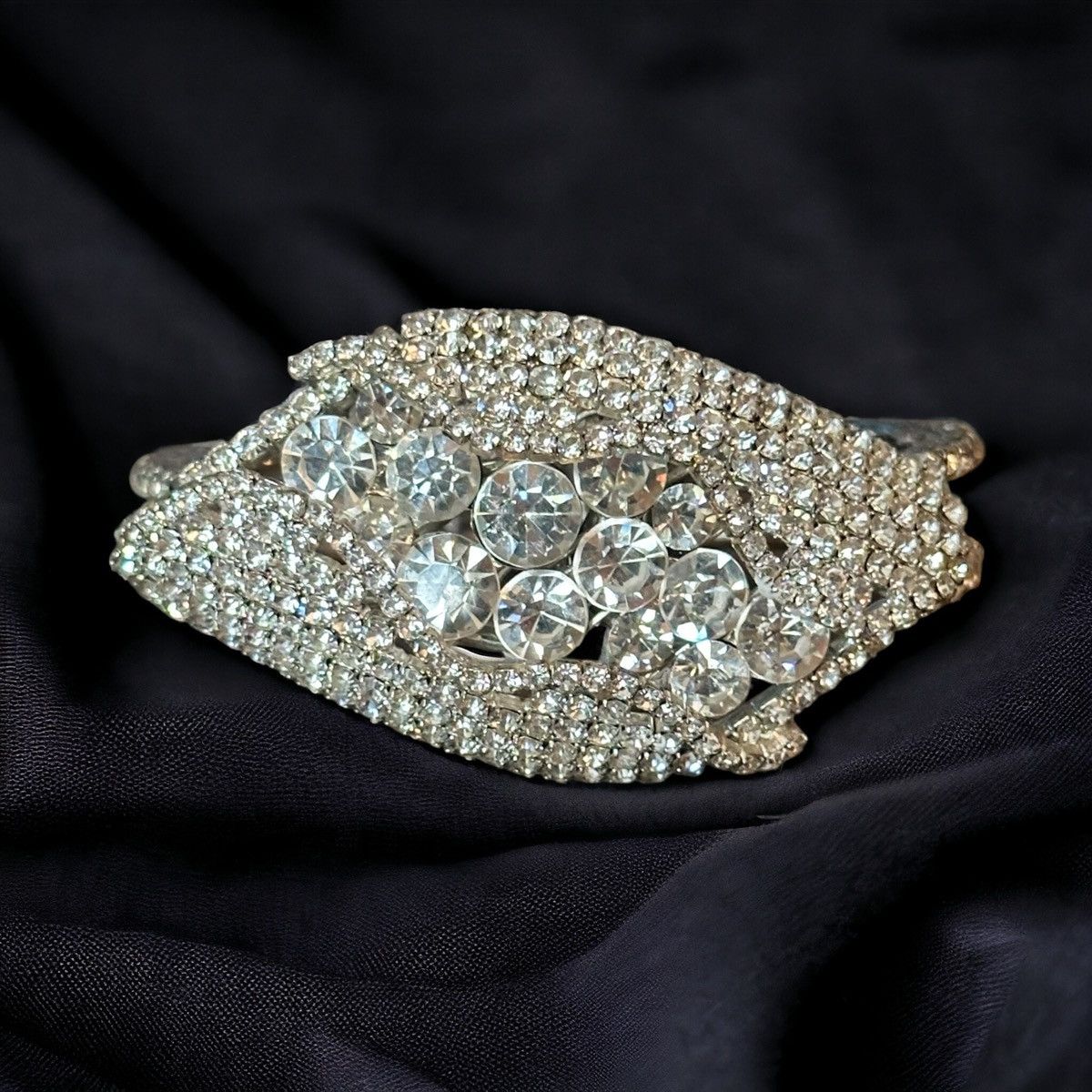 Vintage Vintage rhinestone clamper bracelet Size ONE SIZE - 1 Thumbnail