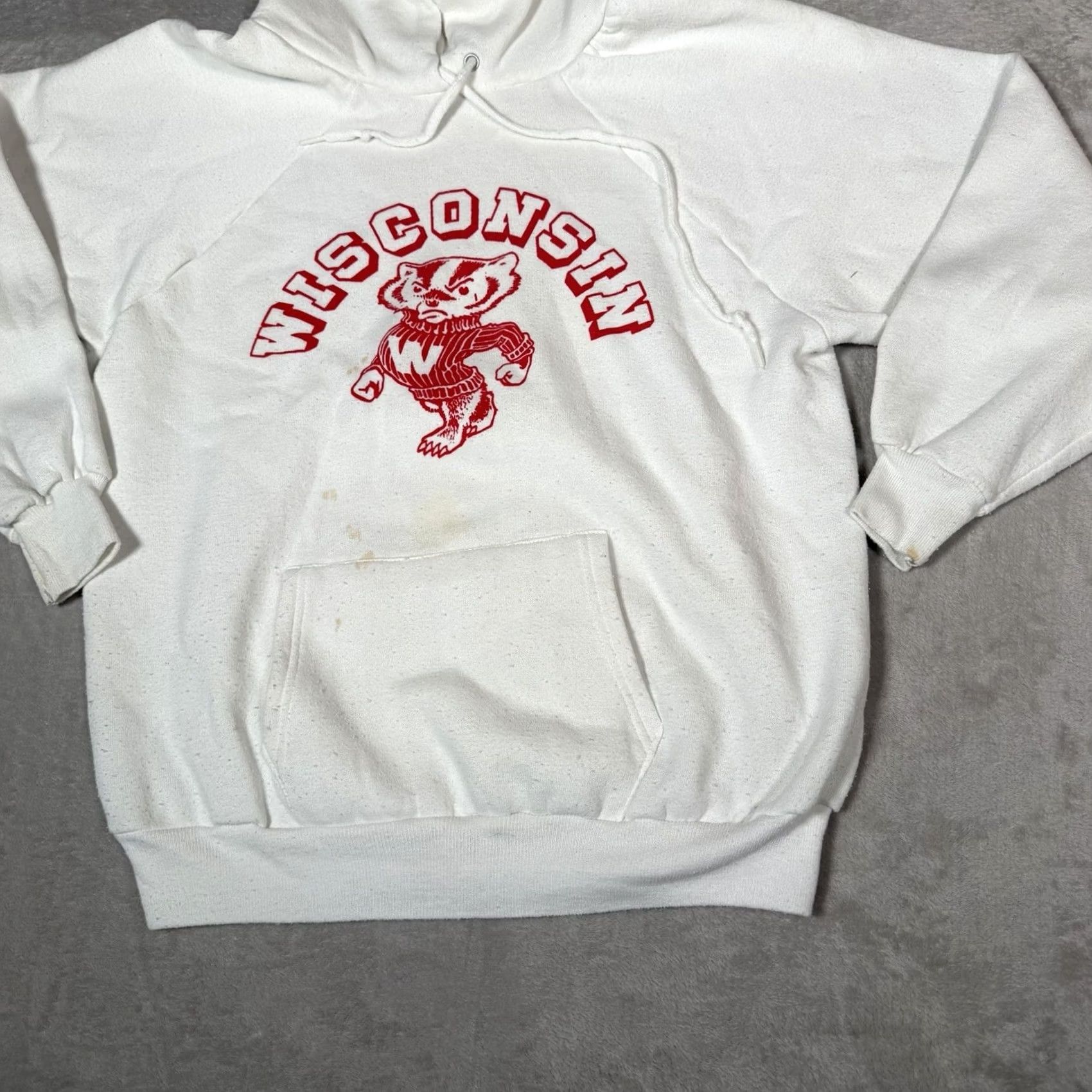 Champion VINTAGE Champion Wisconsin Badgers Hoodie Mens XL White Red USA 80s College Logo Graphic Print Pullover KnIT Lightweight All Seasons Mens Size US XL / EU 56 / 4 - 3 Thumbnail
