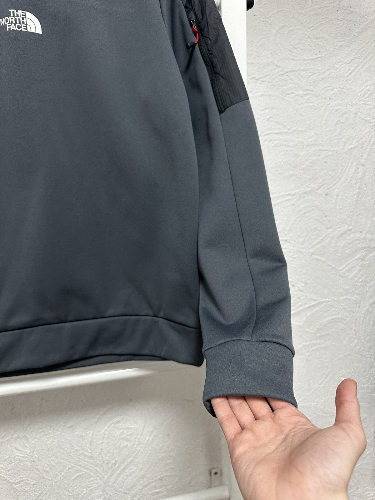 The North Face The North Face Gray Outdoor Sweatshirt Size M Size US M / EU 48-50 / 2 - 4 Thumbnail