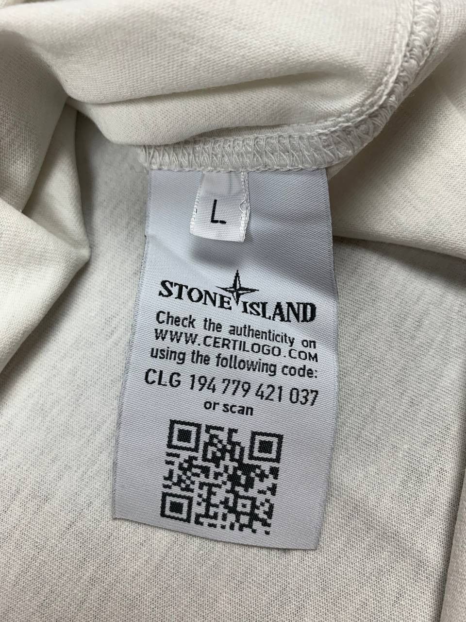 Stone Island Stone Island Men's Compass Patch Logo T-Shirt White Size L Size US L / EU 52-54 / 3 - 11 Thumbnail