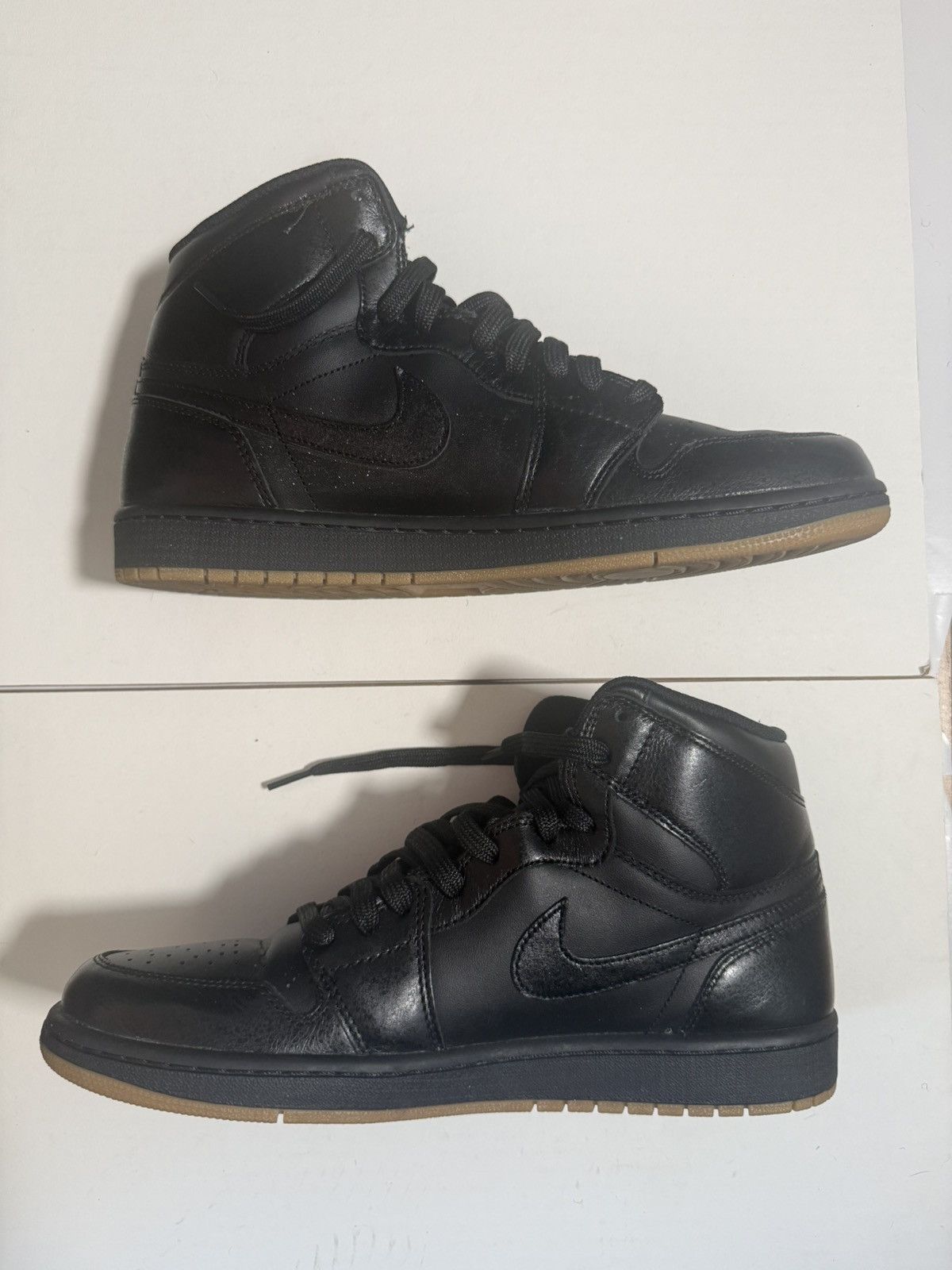 Jordan Brand Jordan 1 High - Gum Bottom Size US 11.5 / EU 44-45 - 3 Thumbnail
