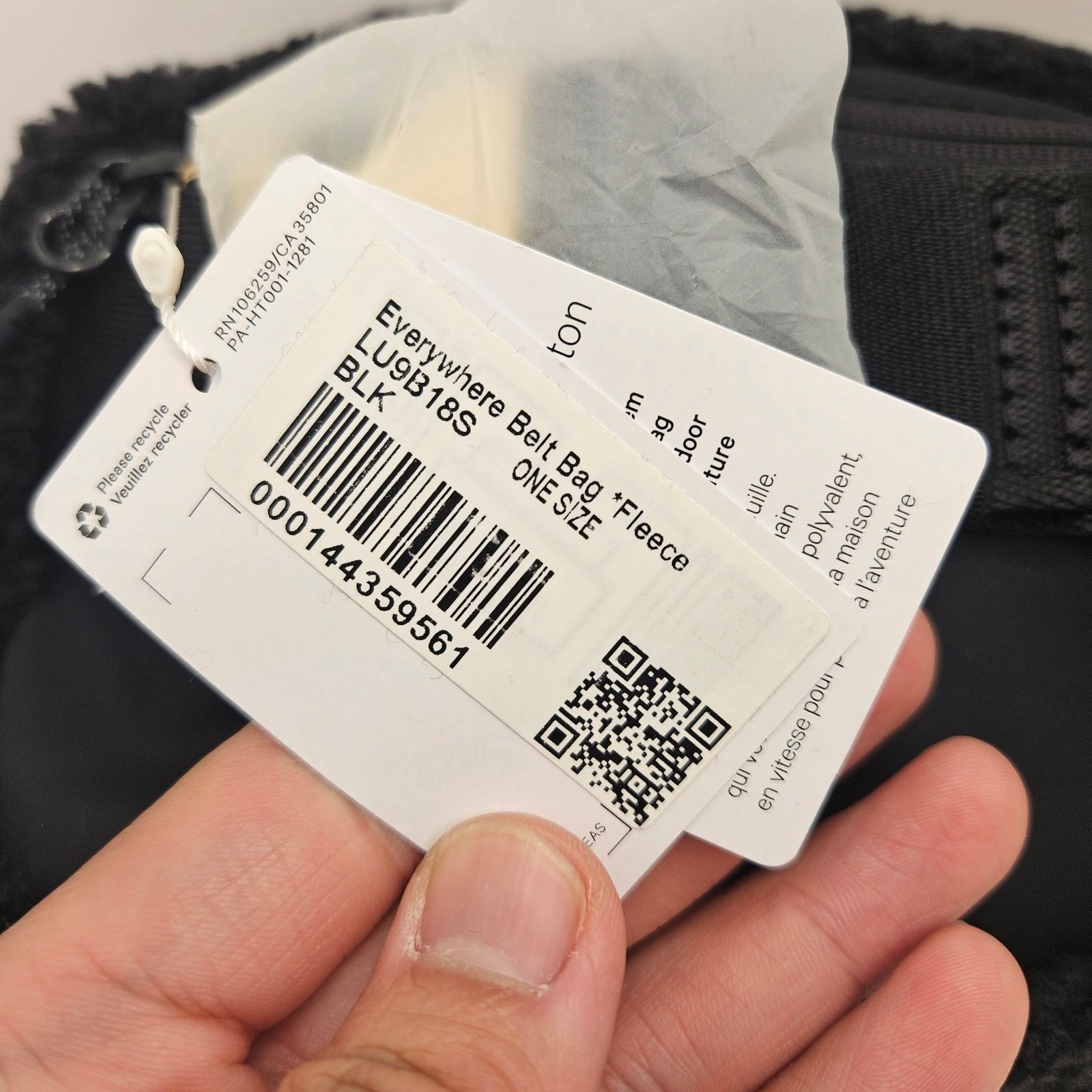 Lululemon LULULEMON 2 LITER EVERYWHERE BELT BAG LARGE BLACK FLEECE NWT Size ONE SIZE - 3 Thumbnail