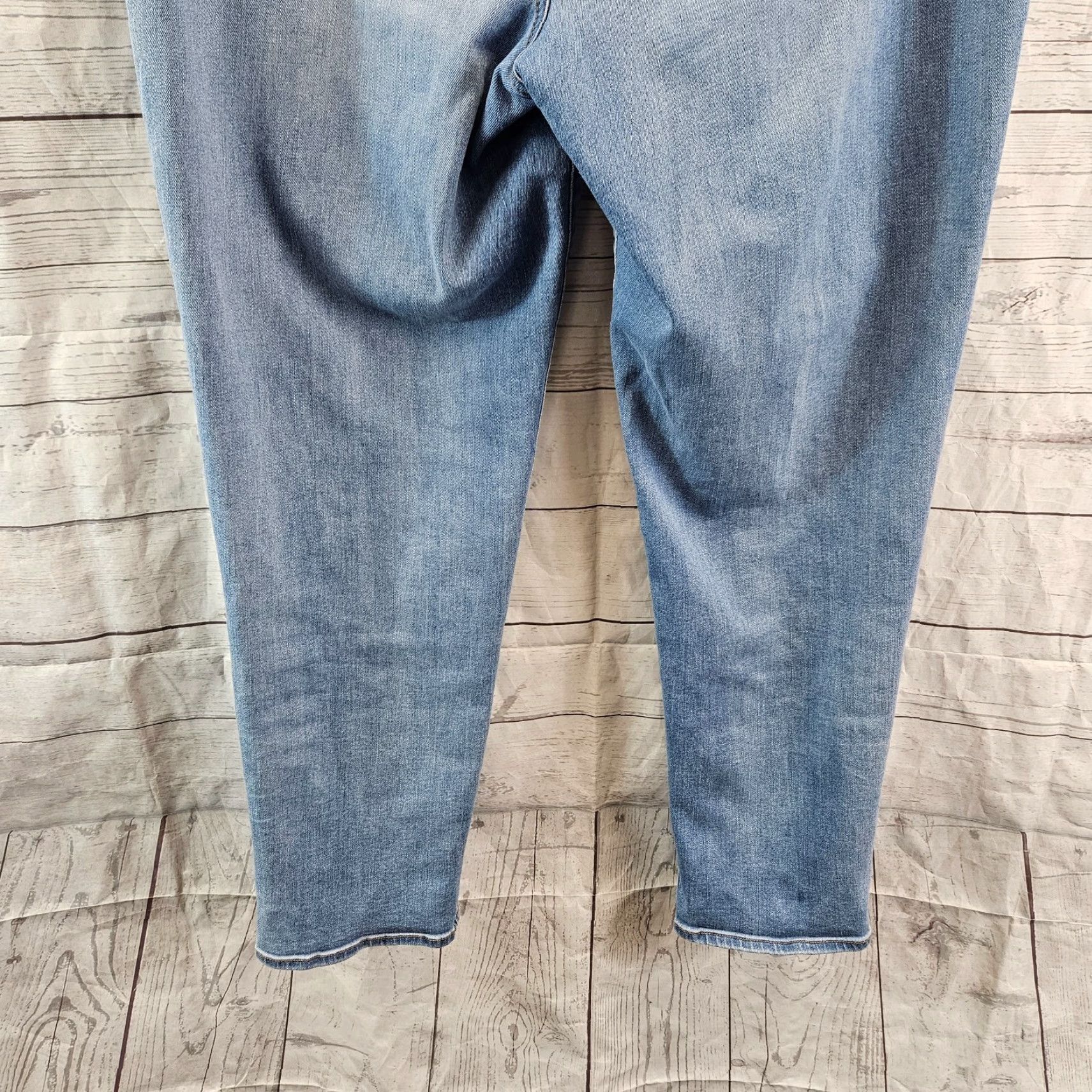 Vintage Chico's Womens Boyfriend Ankle Jeans Sz 12 Blue High Rise Light Wash Size 34" / US 12 / IT 48 - 5 Thumbnail