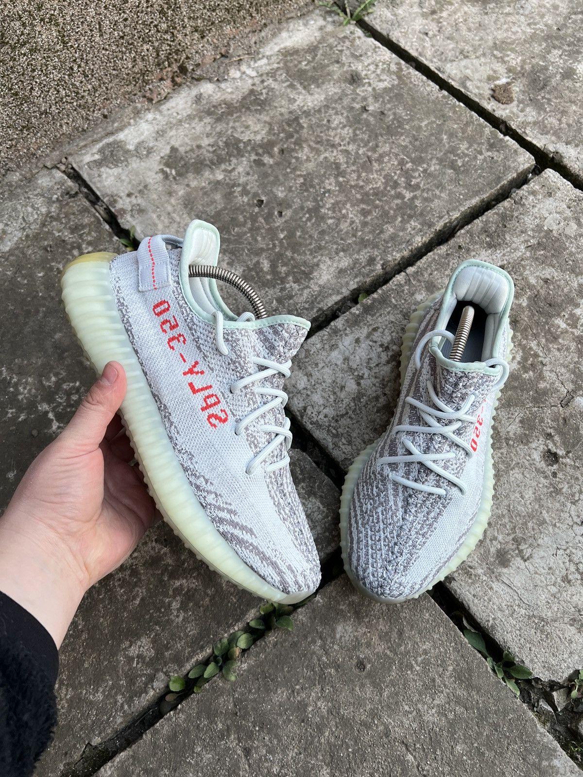 Yeezy Adidas Men's Yeezy Boost 350 V2 Blue Tint Size US 8.5 / EU 41-42 - 2 Thumbnail