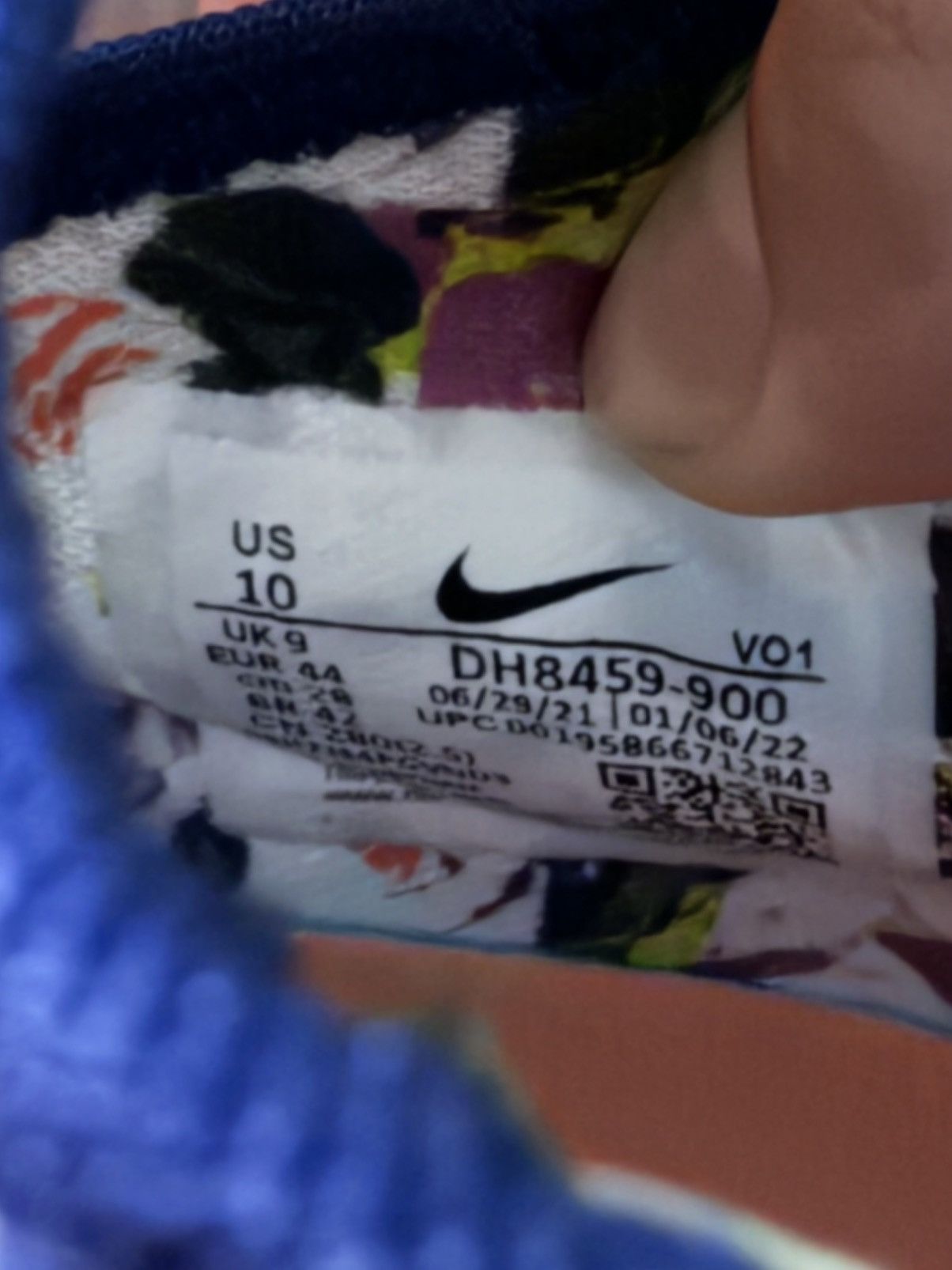 Nike Nike Lebron 19 Valentine’s Day 2022 Size US 10 / EU 43 - 12 Thumbnail