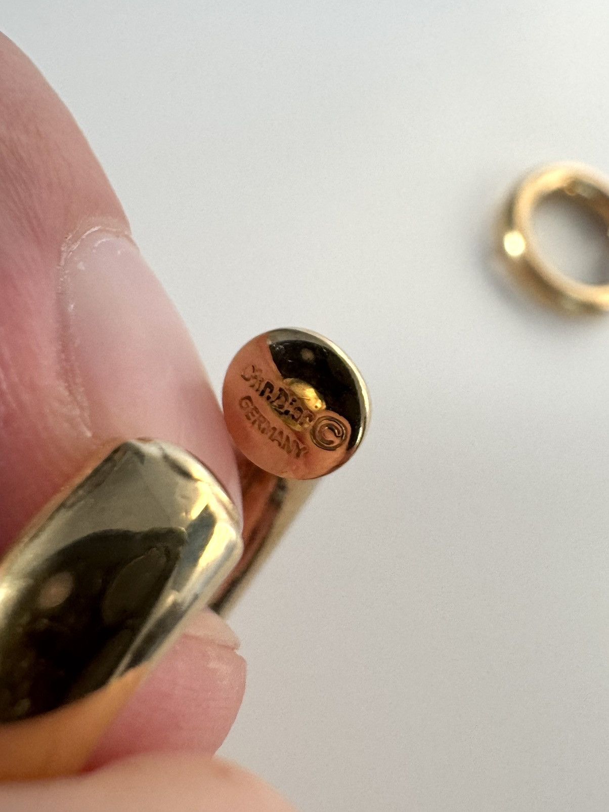 Dior ★0% TAX★ MINIMALISTIC DIOR GOLD PLATED HOOP EARRINGS CLIPS Size ONE SIZE - 4 Thumbnail