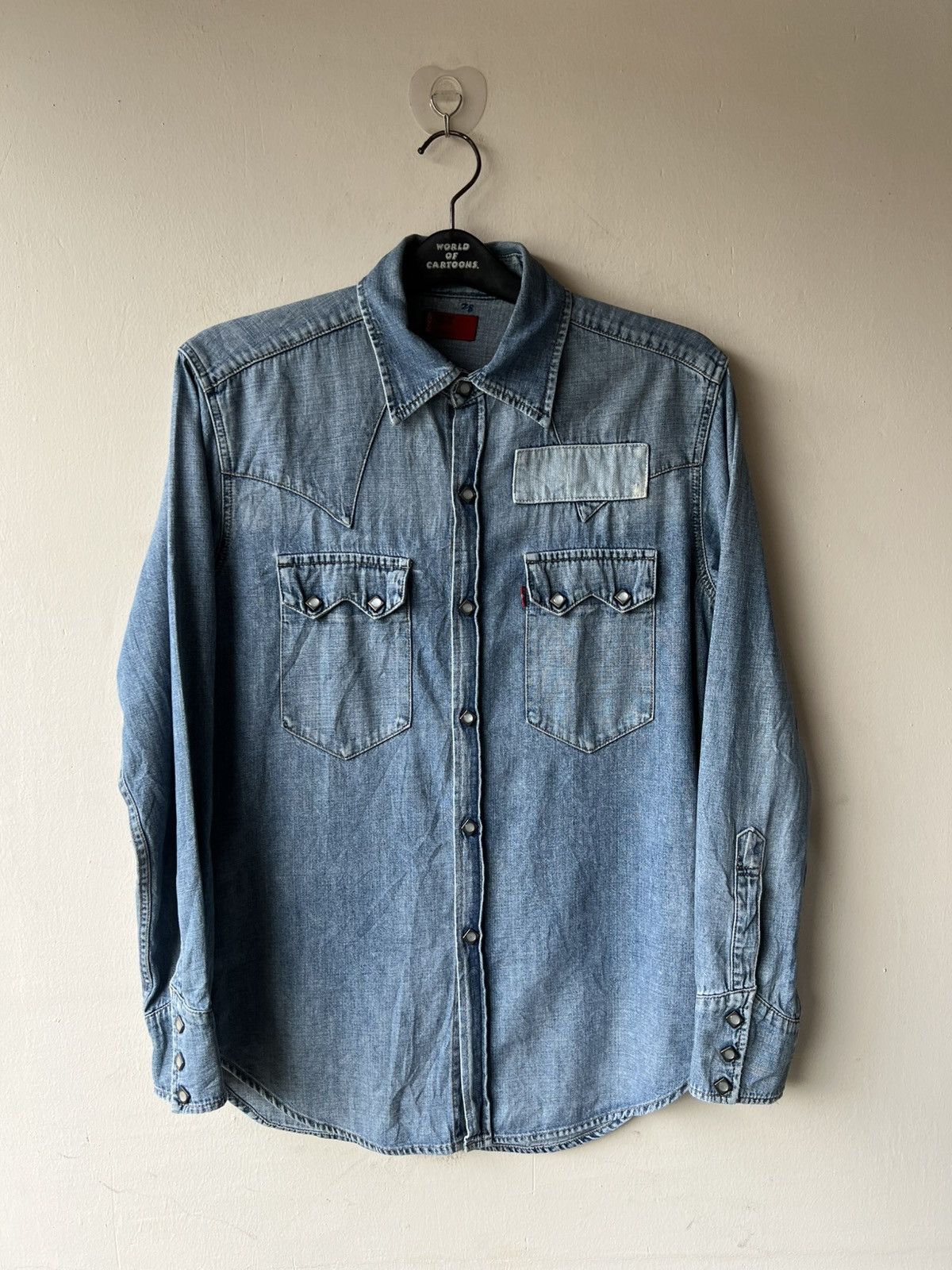 Levi's VTG 2002 Levi’s Red Tab Distressed Fade Denim Western Shirt Size US M / EU 48-50 / 2 - 2 Thumbnail