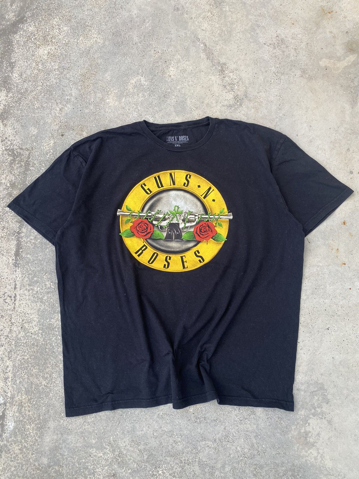 Vintage Gun n Roses Band Tees Size US XXL / EU 58 / 5 - 1 Thumbnail