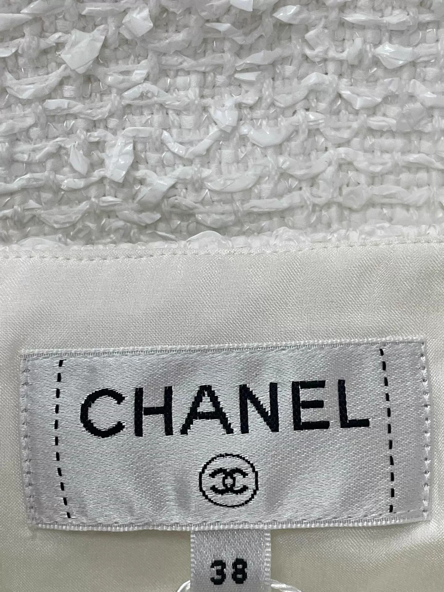 Chanel Chanel Greek Collection White Tweed Jacket & Skirt Set 38 Size S / US 4 / IT 40 - 6 Thumbnail