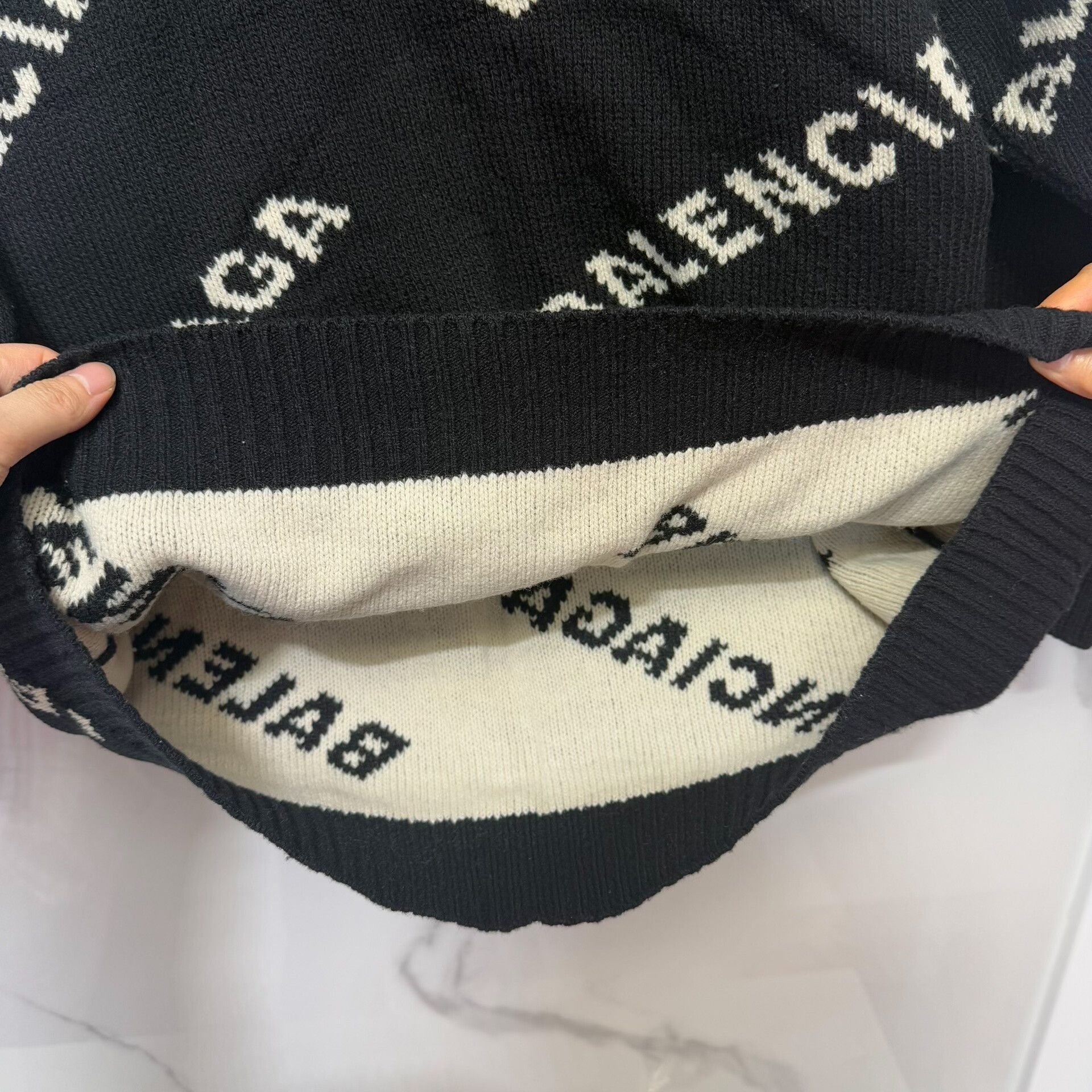 Balenciaga balenciaga black logo knit sweater Size US L / EU 52-54 / 3 - 6 Thumbnail