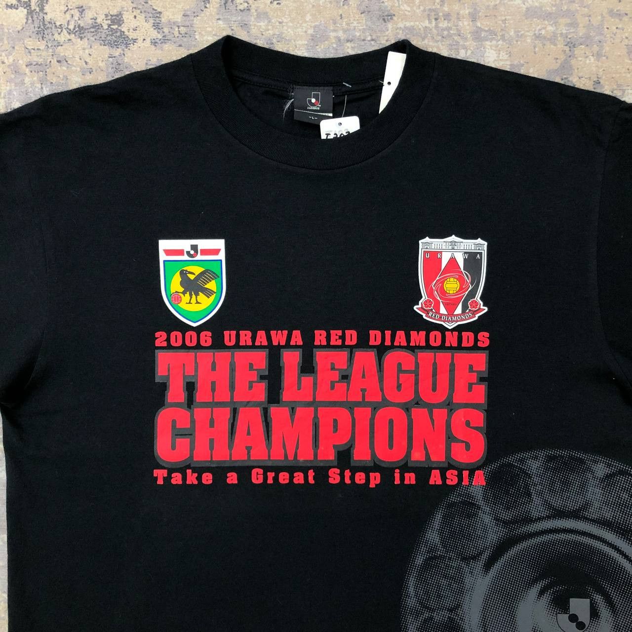 Japanese Brand T203 2006 URAWA RED DIAMONDS J.LEAGUE TEE Size US L / EU 52-54 / 3 - 3 Thumbnail