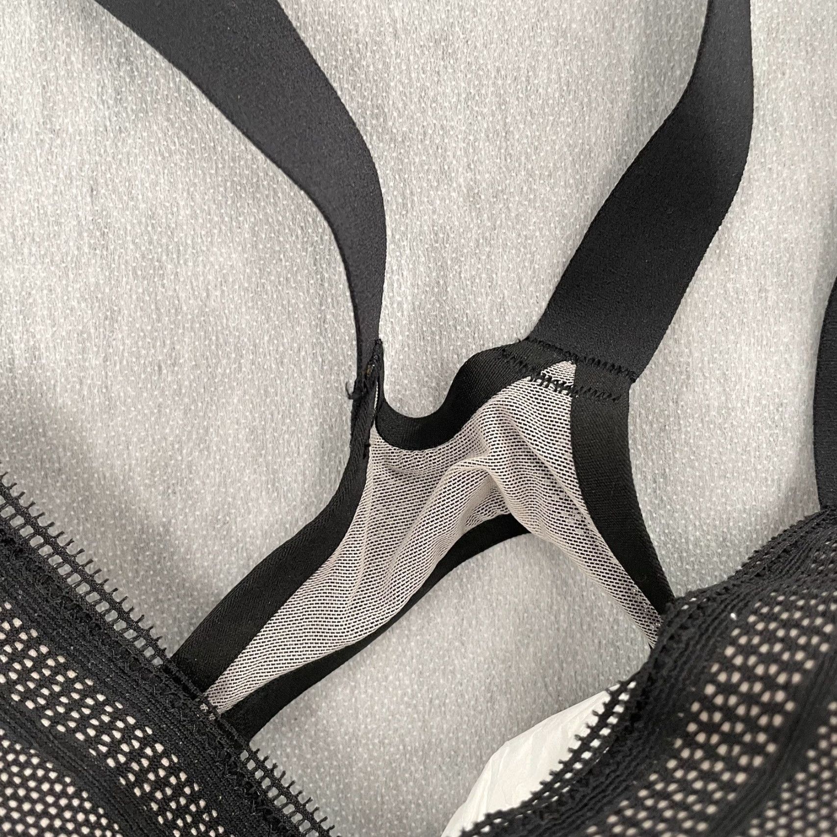 Lululemon Sports Bra Womens 32C Black Awake To Lace Overlay Wireless Non-Padded Racerback Athleisure NEW