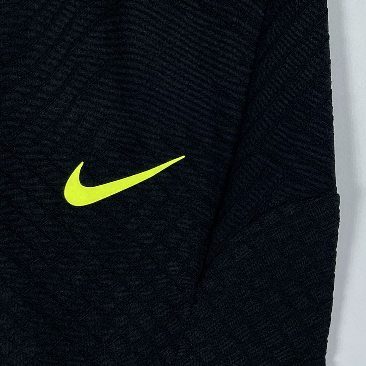 Nike Nike Tottenham Hotspur Soccer Sweatpants Pants Size US 30 / EU 46 - 6 Thumbnail