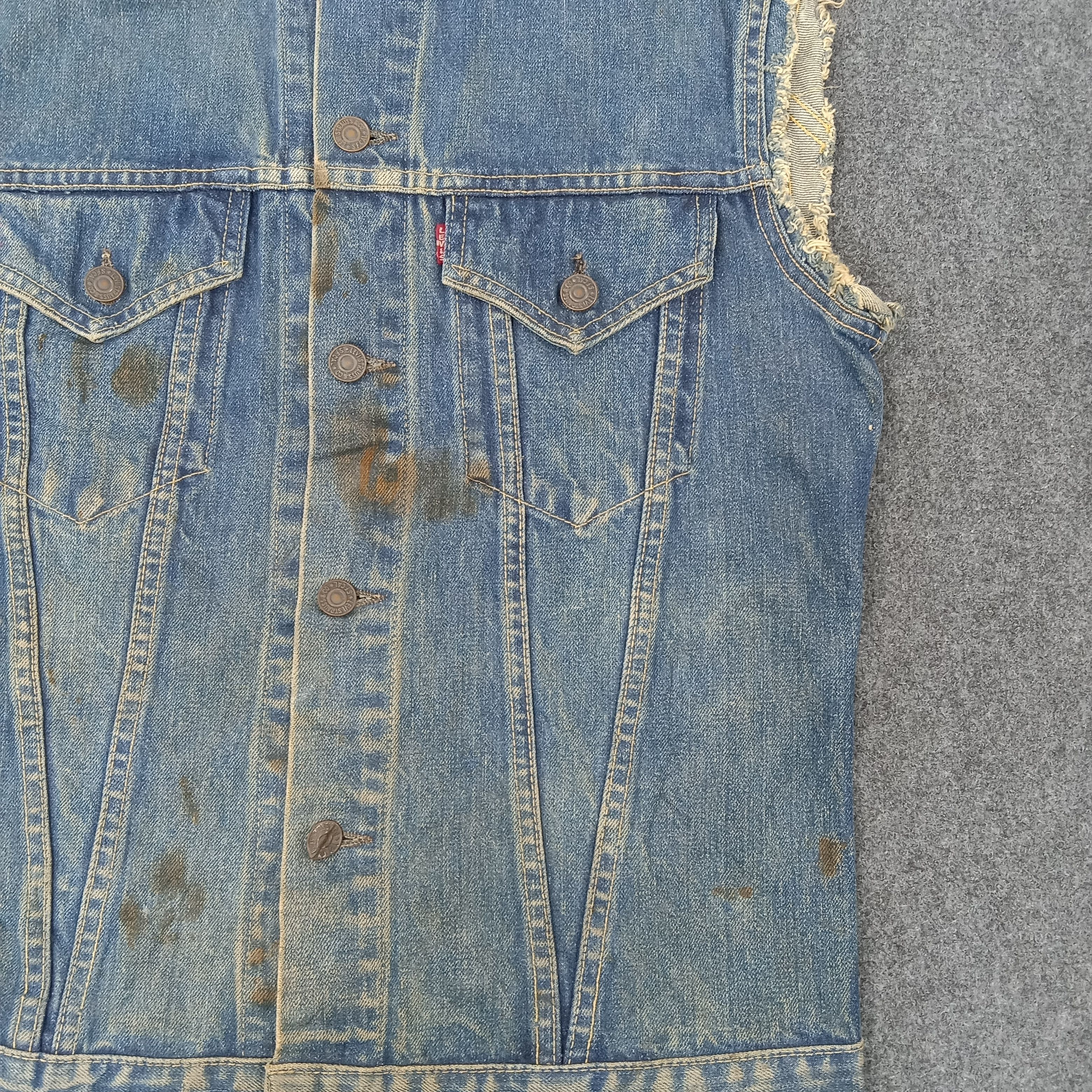 Levi's × Vintage Levi's 501 Big E Distressed Sleeveless Denim Jacket C214N12 Size US S / EU 44-46 / 1 - 5 Thumbnail