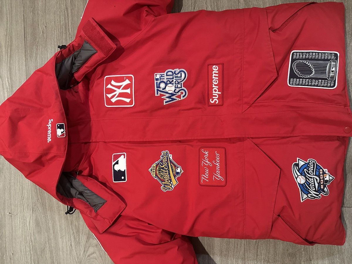 ウェア Supreme New York Yankees GORE TEX 700 Supreme New York Yankees Gore-Tex 700 Fill Down Jacket