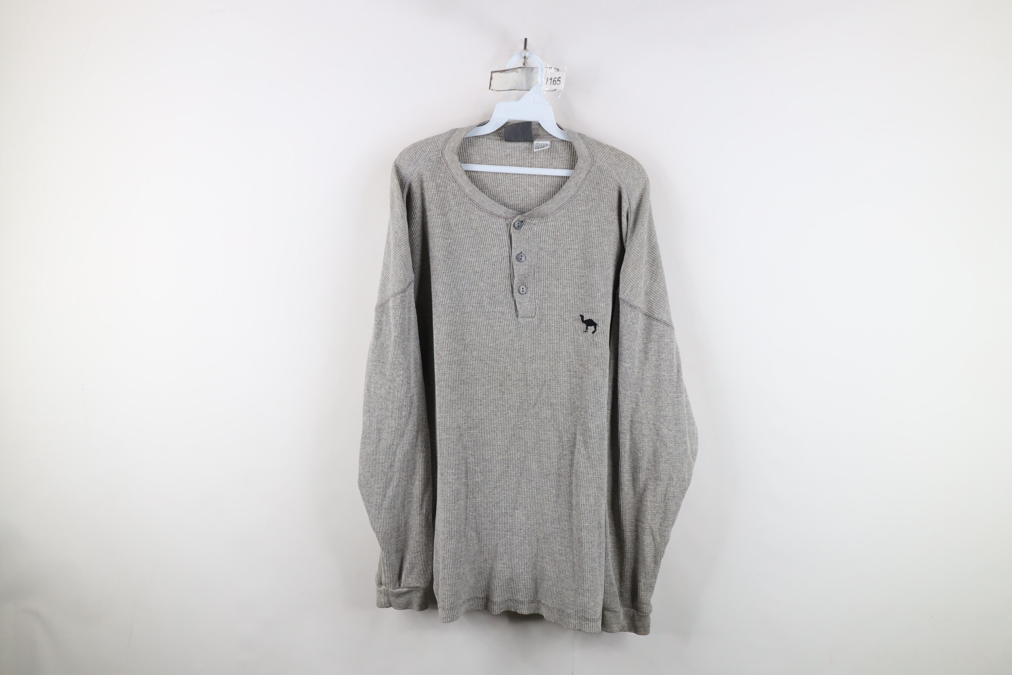 Vintage Vintage 90s Camel Cigarettes Waffle Knit Henley T-Shirt Size US L / EU 52-54 / 3 - 1 Thumbnail