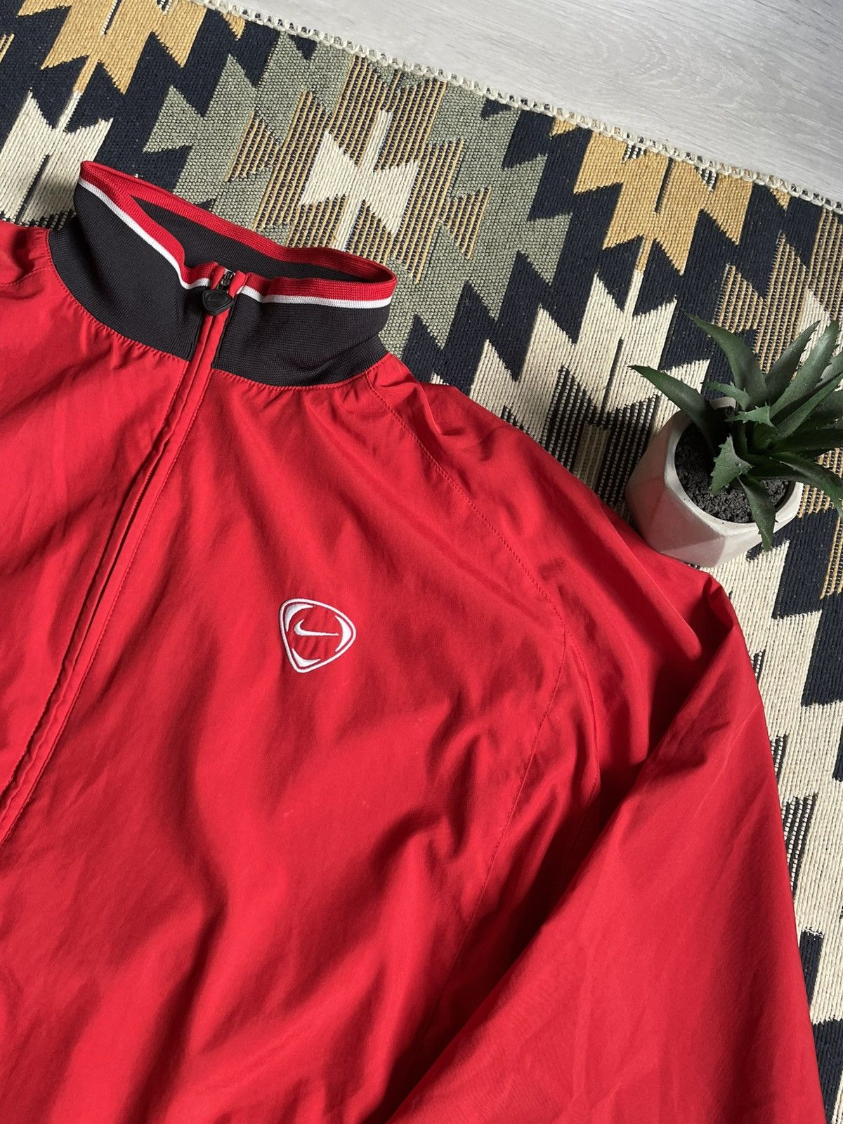 Nike × Vintage Vintage Nike Nylon Logo Y2K Track Jacket Size US L / EU 52-54 / 3 - 6 Thumbnail