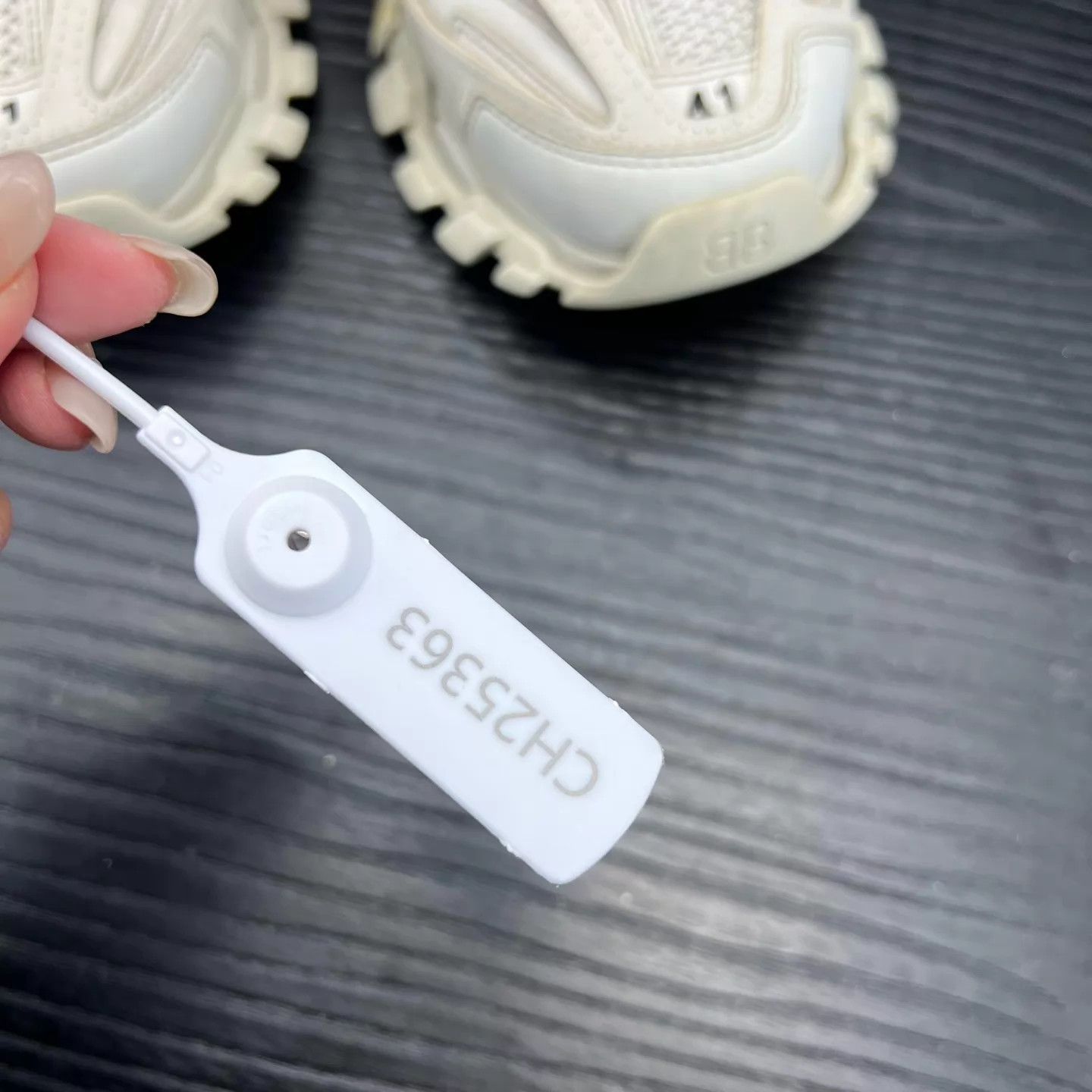 Balenciaga Balenciaga Track White 41 Like New Size US 8 / EU 41 - 9 Thumbnail