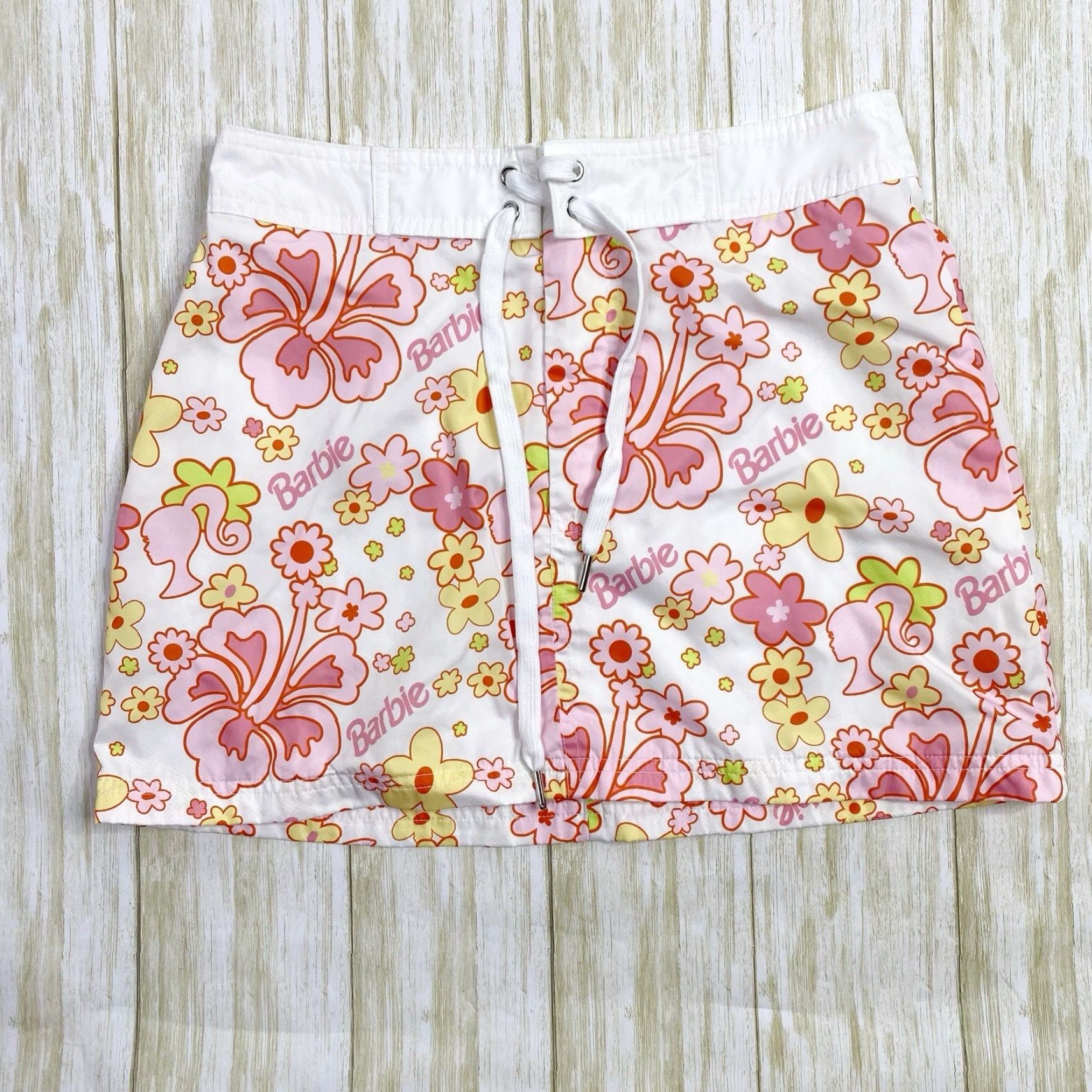 FOREVER 21 x BARBIE Skirt Women's Mini Floral Multicolor White Multi Size S  Short Polyester 100%, image size:1713x1713