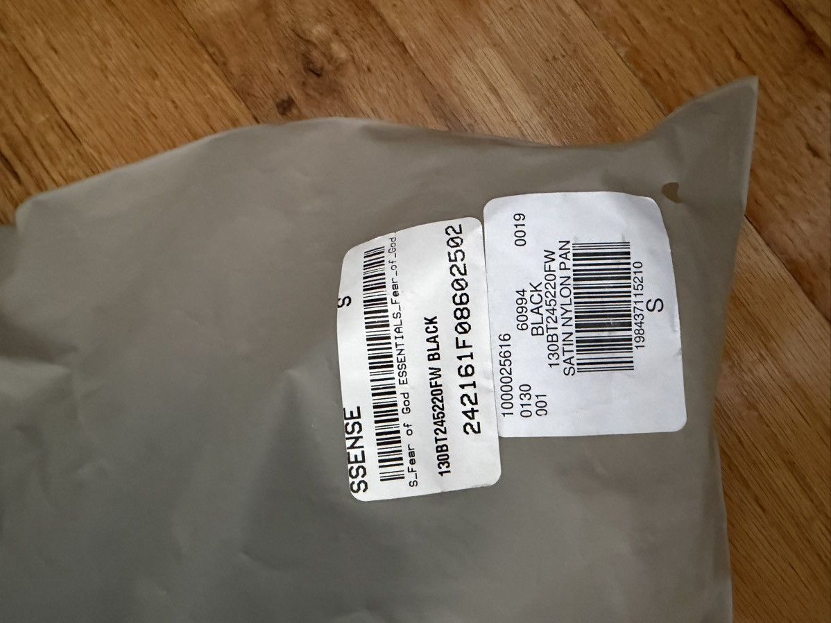 Essentials Fear of God Essentials Satin Sweatpants - Black Size US 32 / EU 48 - 9 Thumbnail