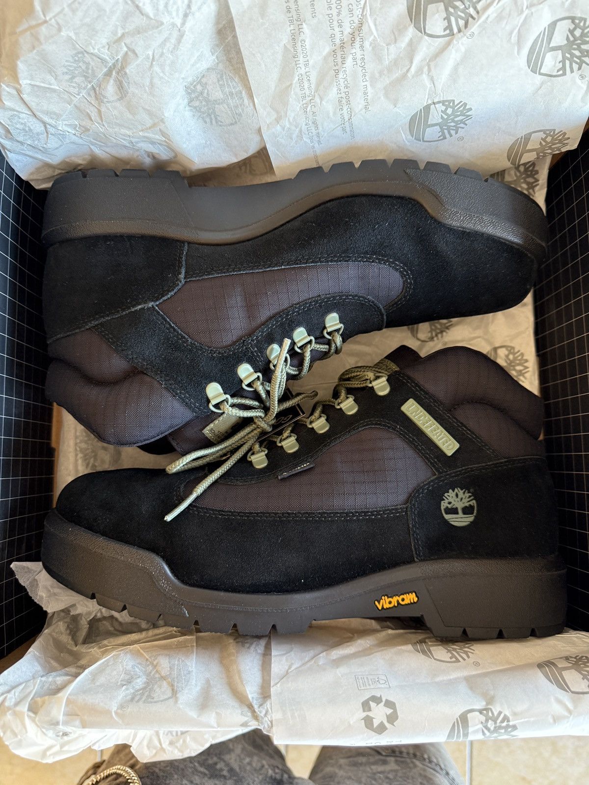 Undefeated Undefeated x Timberland Field Boot Goretex Black Suede 10M Size US 10 / EU 43 - 2 Thumbnail