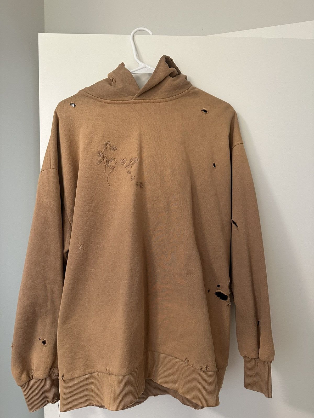 Acne Studios Acne Studios Beige Distressed Hoodie Size S / US 4 / IT 40 - 1 Thumbnail