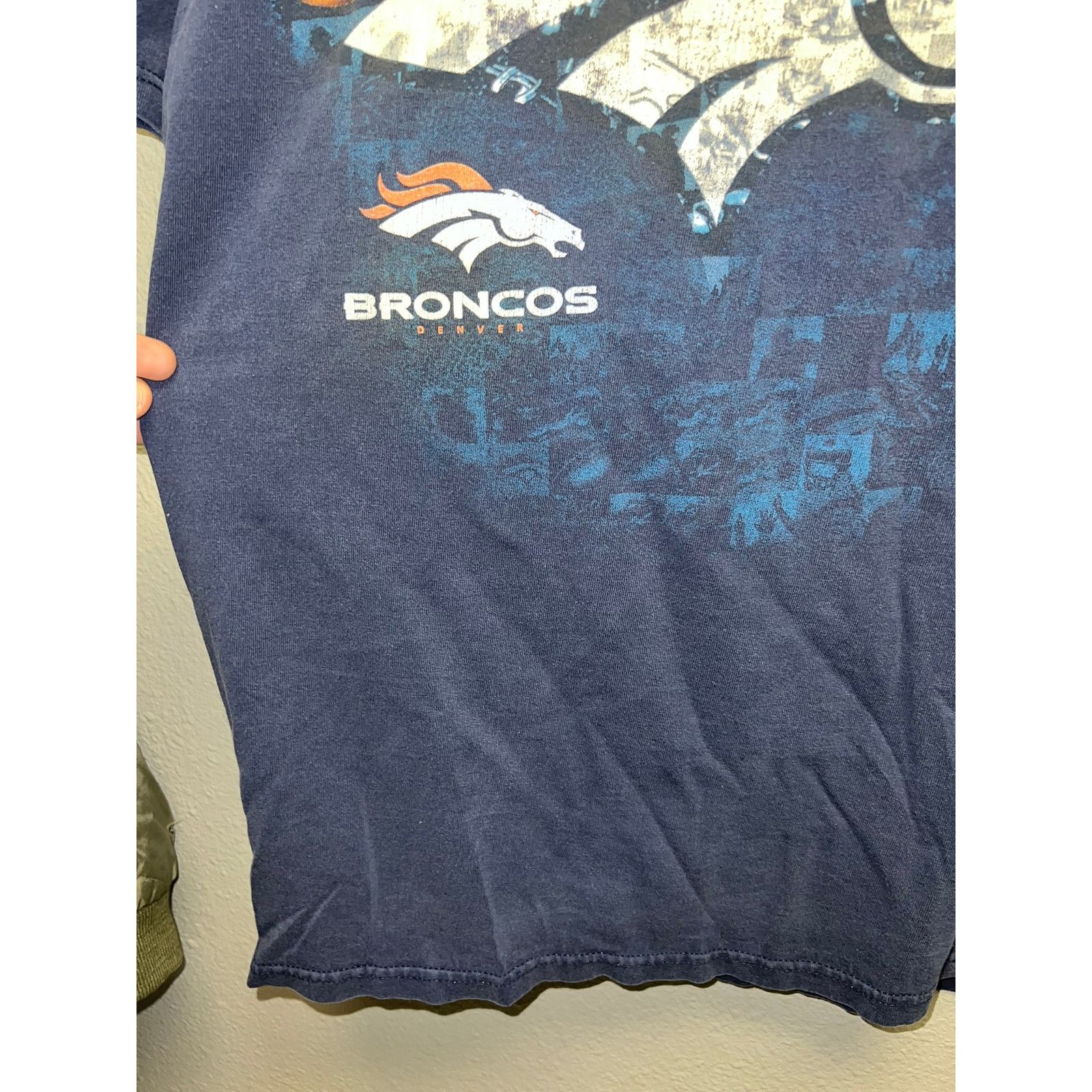 NFL Denver Broncos Logo Shirt Blue Graphic NFL Tee Medium Size US M / EU 48-50 / 2 - 5 Thumbnail