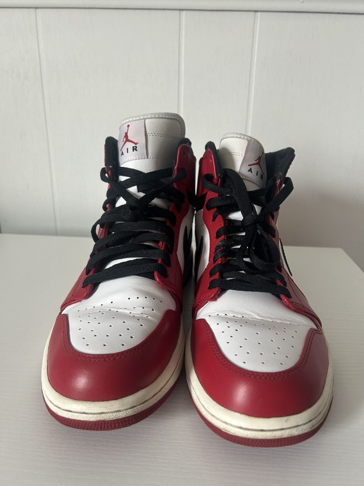 Jordan Brand Air Jordan 1 Retro Chicago 2013 Size US 10 / EU 43 - 3 Thumbnail