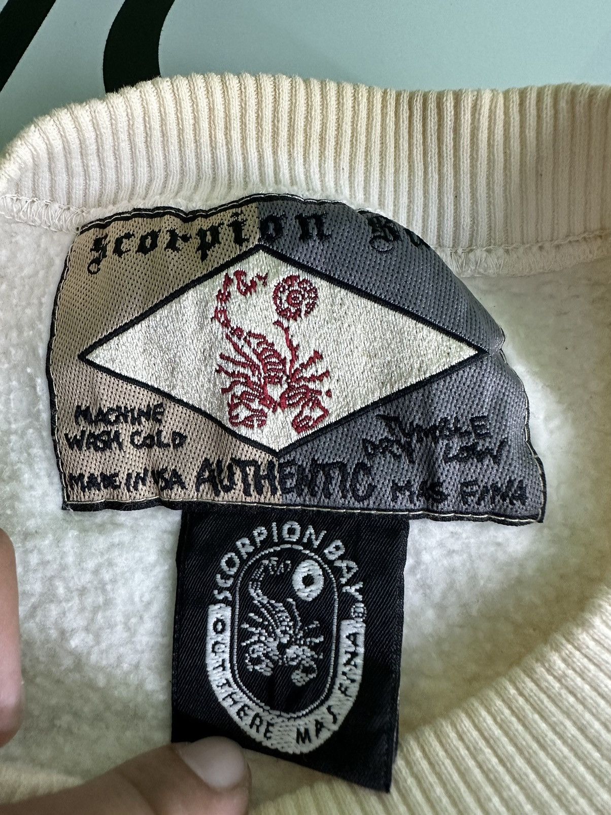 Vintage Vintage Scorpion Bay Crewneck Small Logo Sweatshirt Size US M / EU 48-50 / 2 - 8 Thumbnail