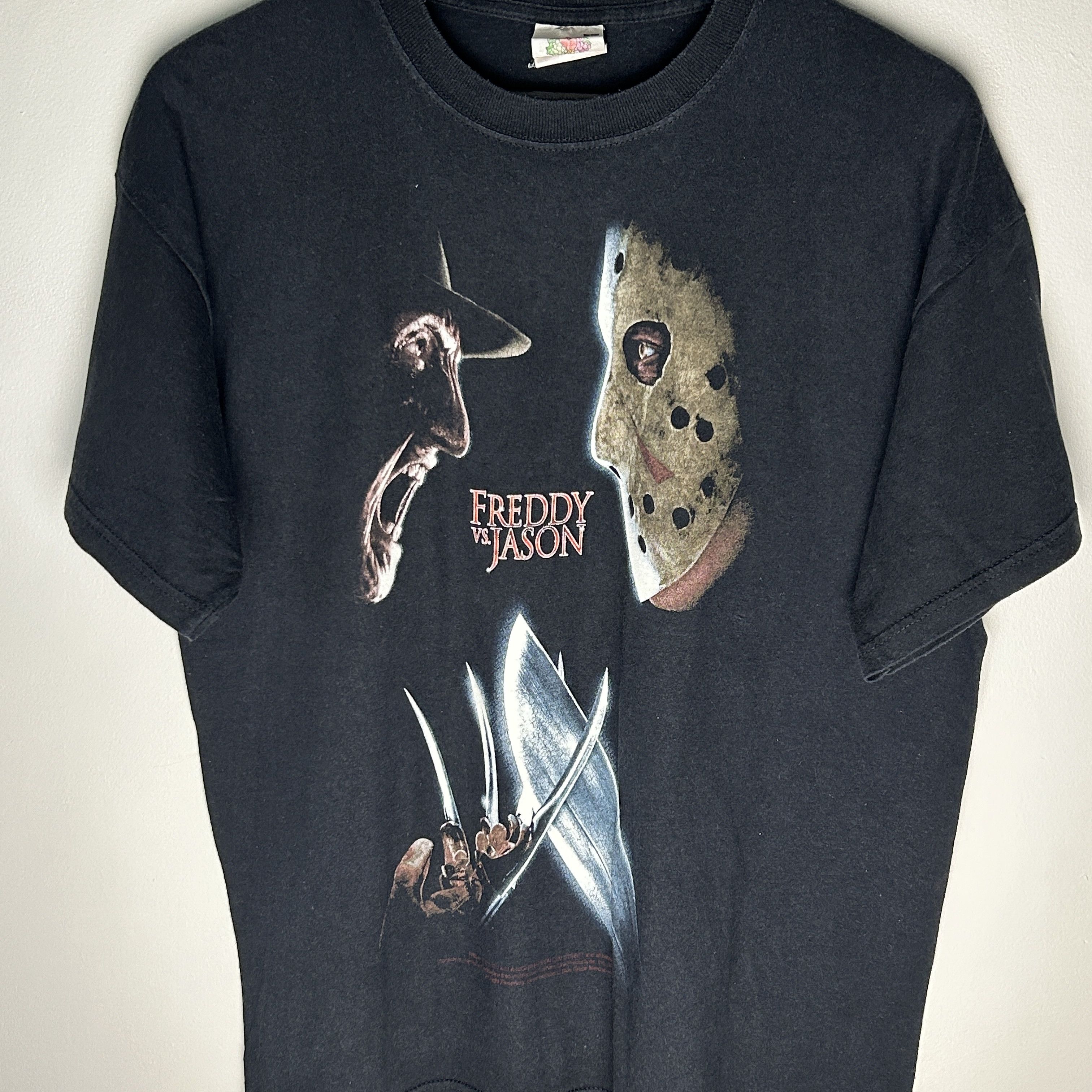 Vintage Vintage Freddy vs. Jason 2003 Horror T-shirt Size US L / EU 52-54 / 3 - 3 Thumbnail