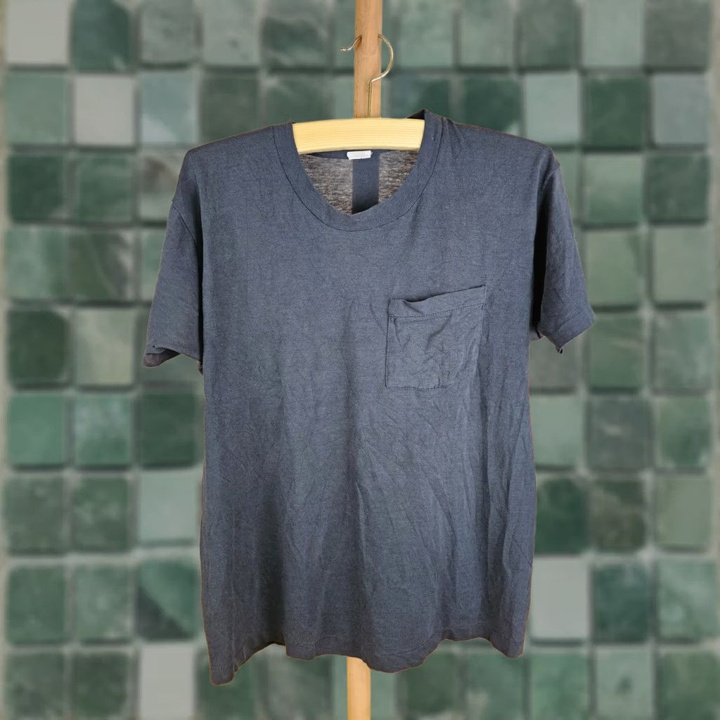 Fruit Of The Loom VINTAGE FRUIT OF THE LOOM ONE POCKET SELVEDGE SINGLE STITCH BLACK T-SHIRT XL Men T-Shirt Front Pocket Size US XL / EU 56 / 4 - 1 Thumbnail